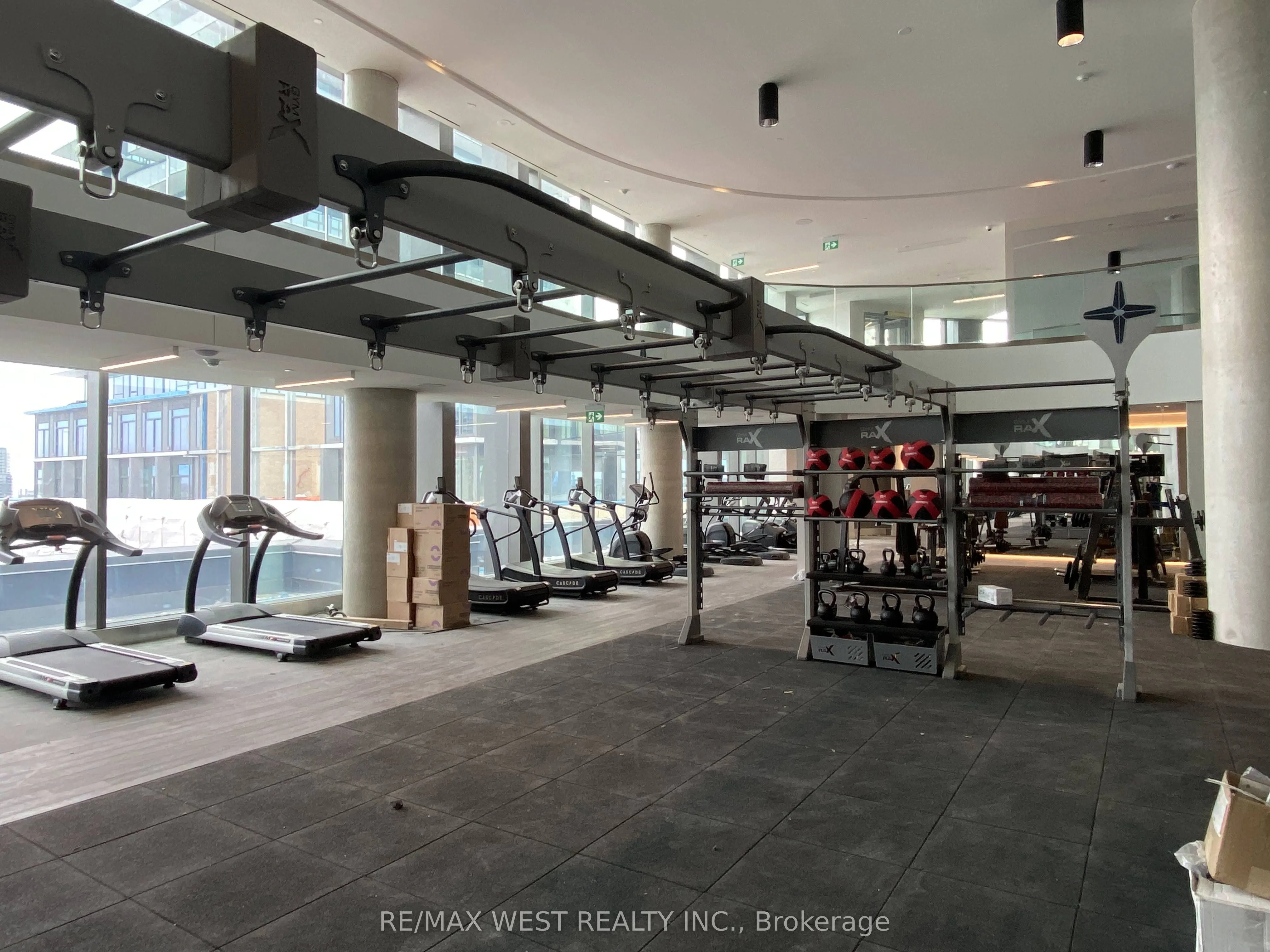 1000 Portage Parkway #2009
