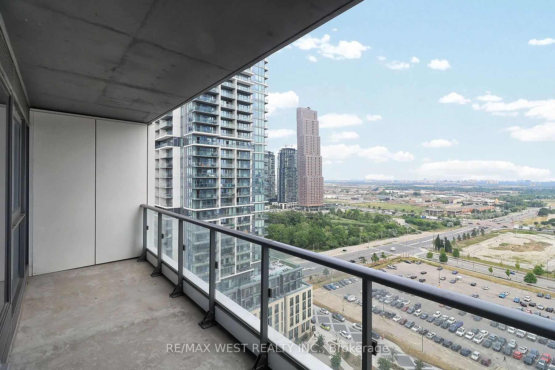 1000 Portage Parkway #2009