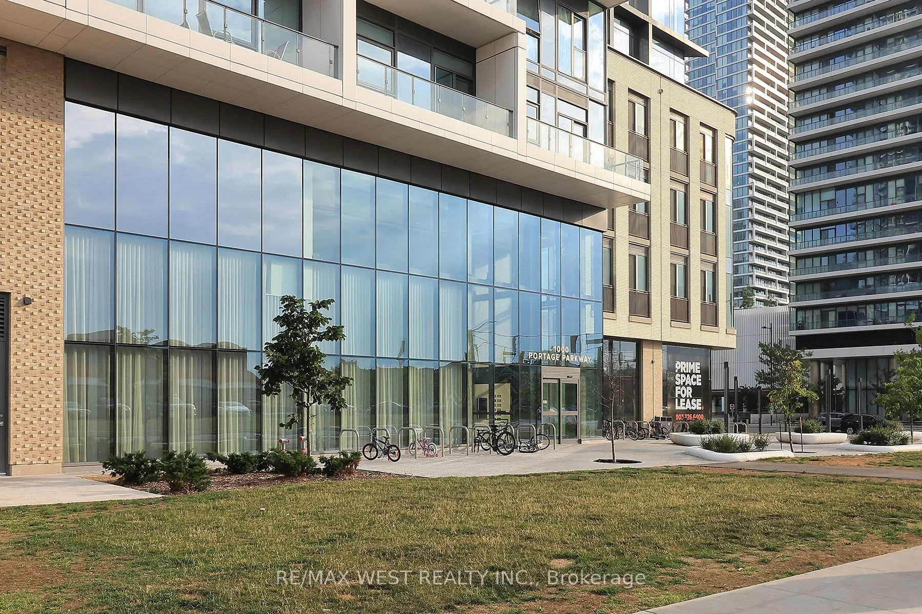 1000 Portage Parkway #2009