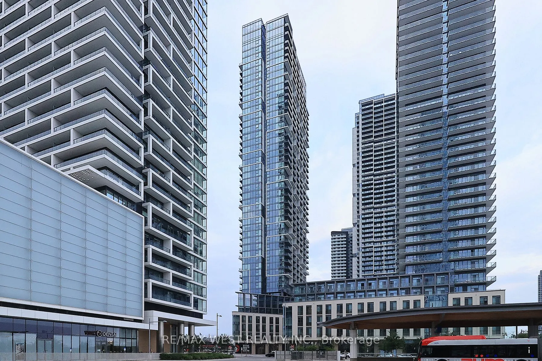 1000 Portage Parkway #2009