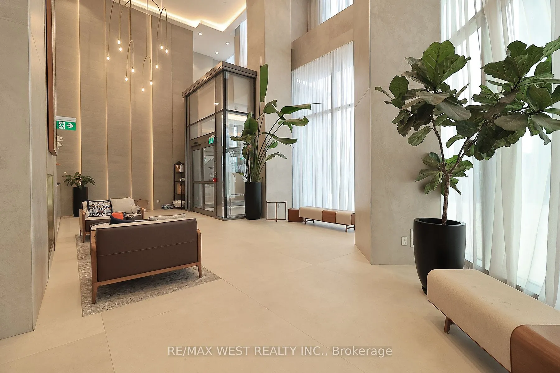 1000 Portage Parkway #2009
