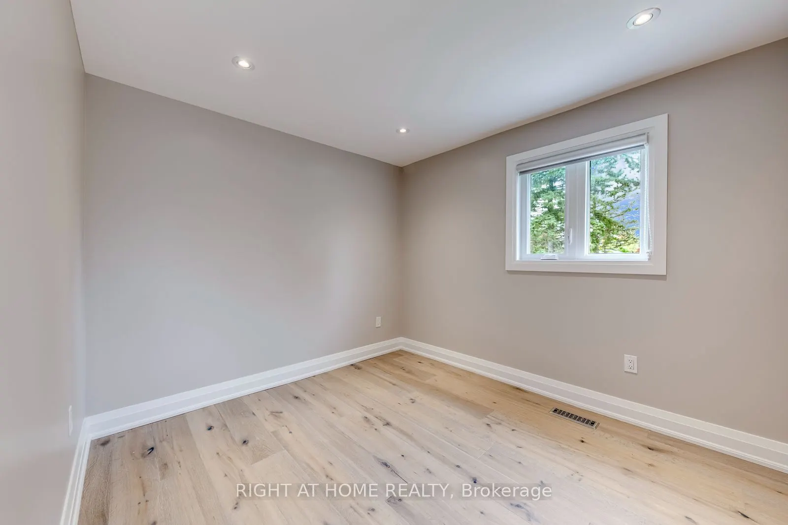 30 Penwick Crescent