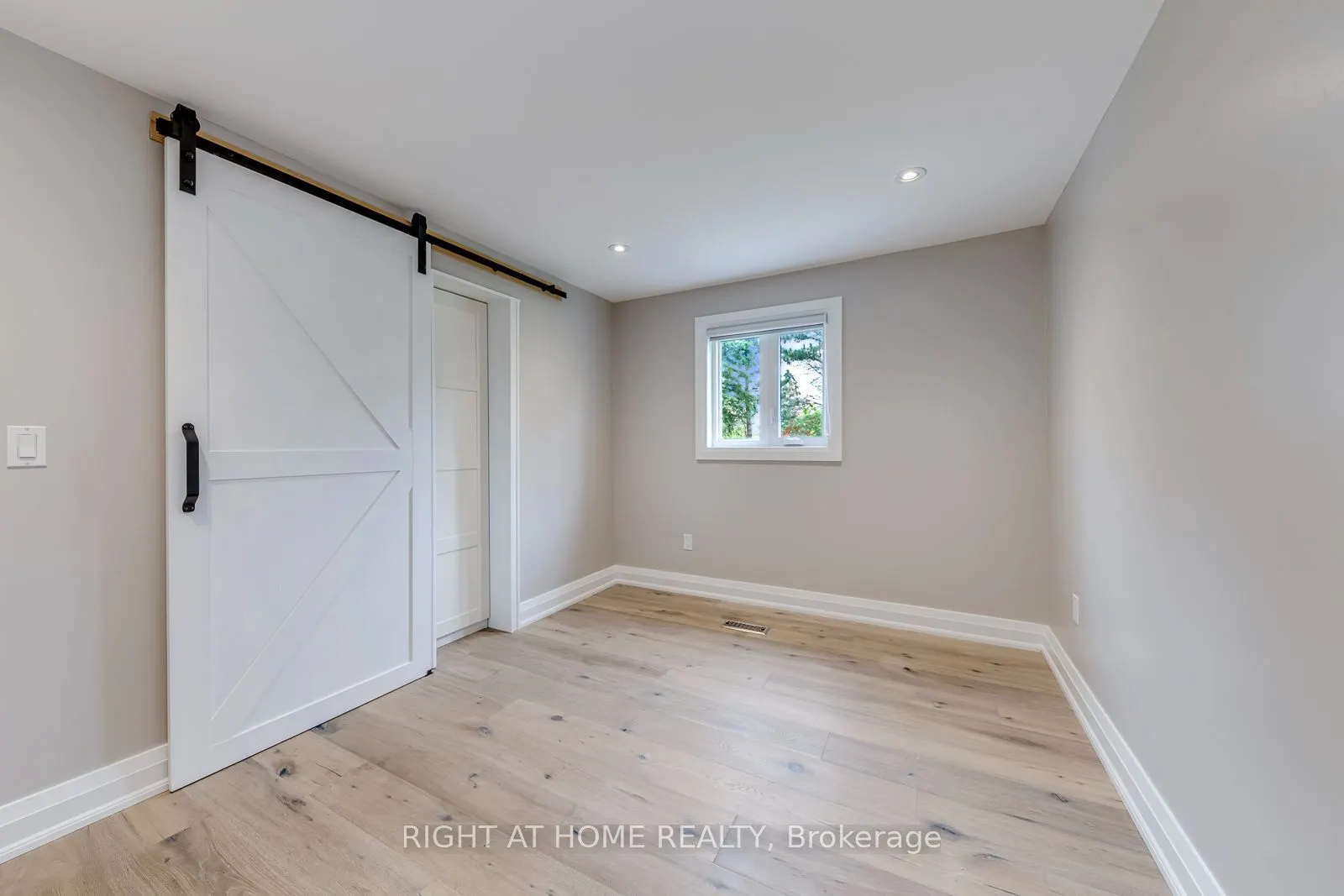30 Penwick Crescent