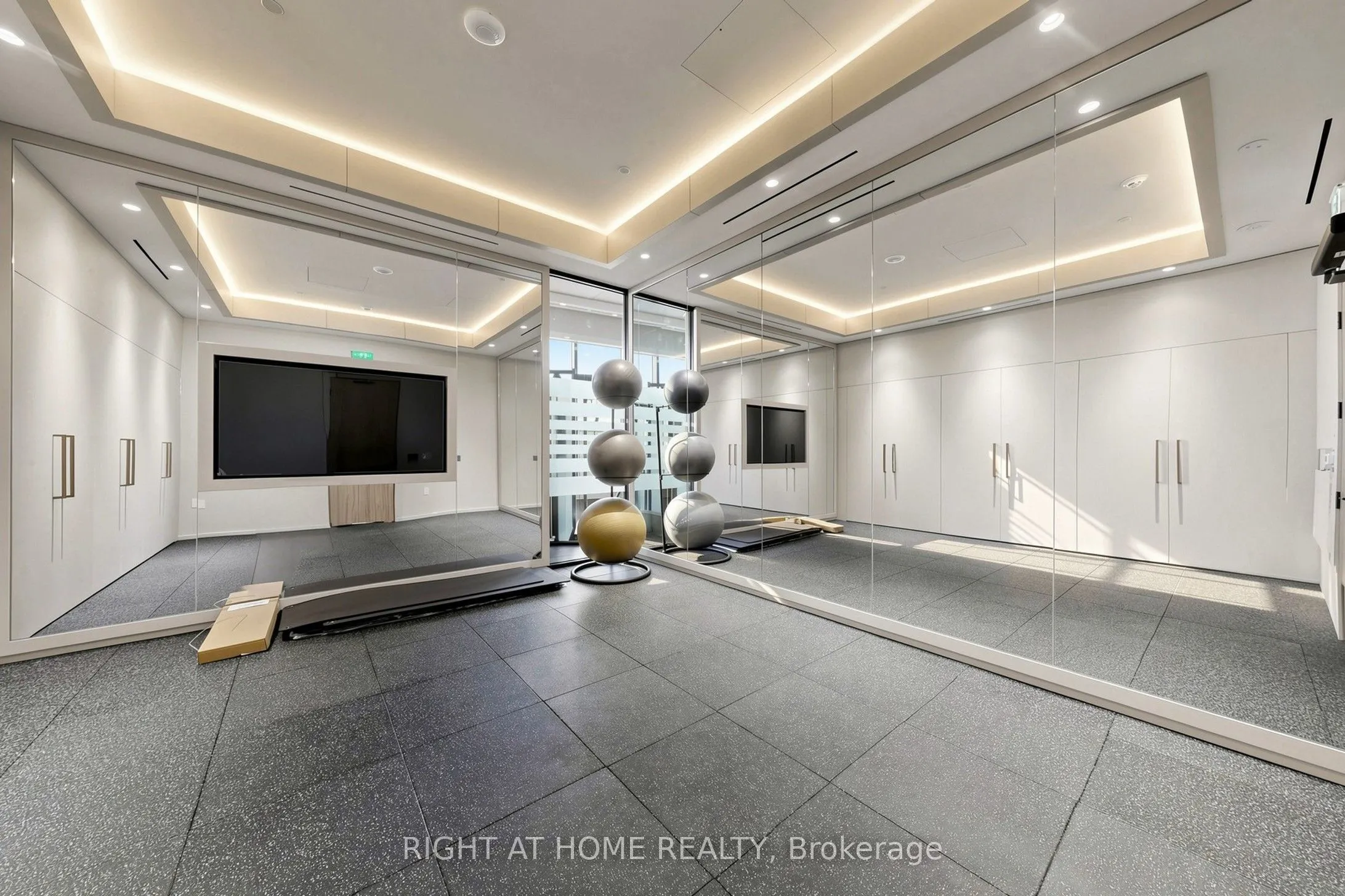 5 Meadowdale Road #2204