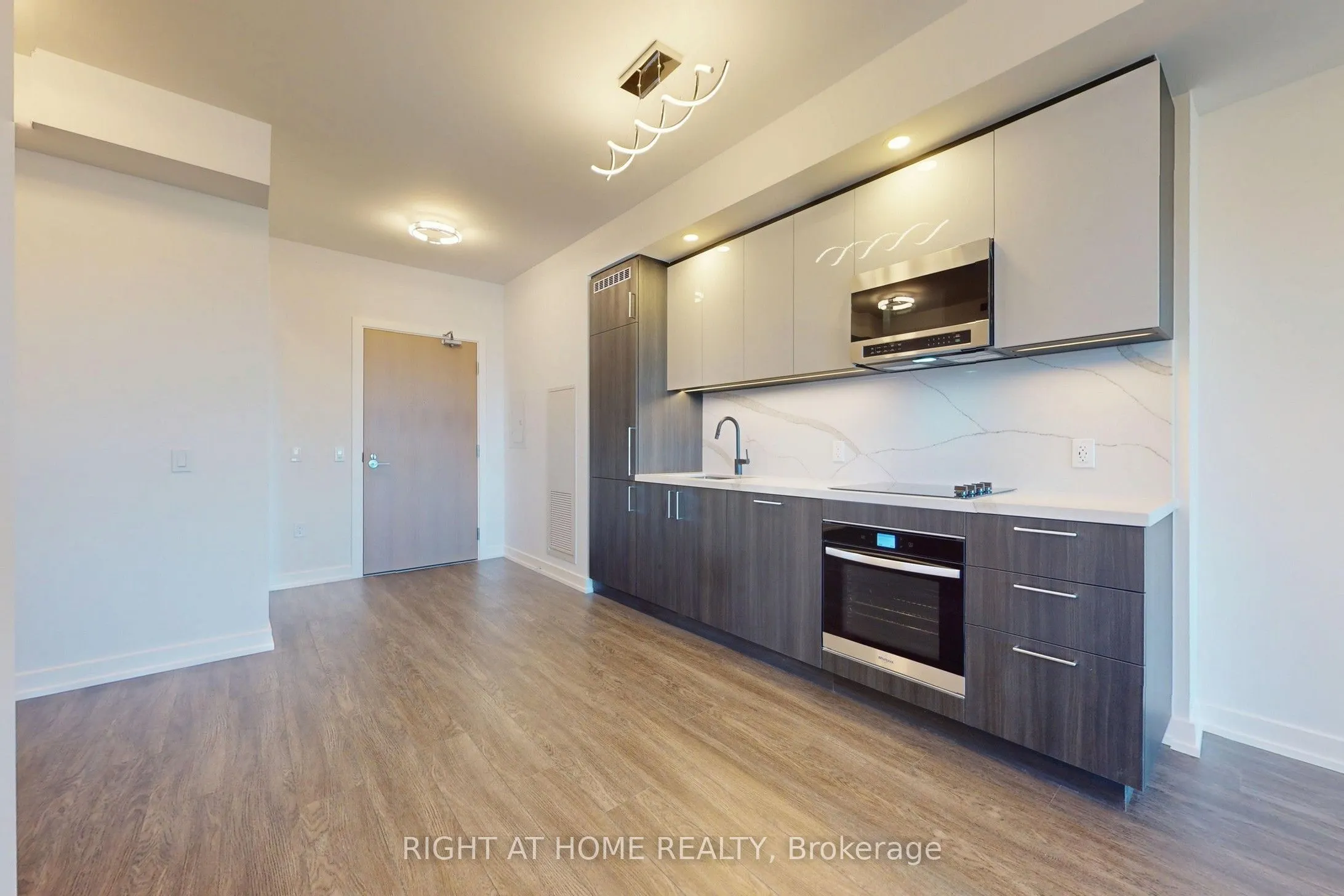 5 Meadowdale Road #2204