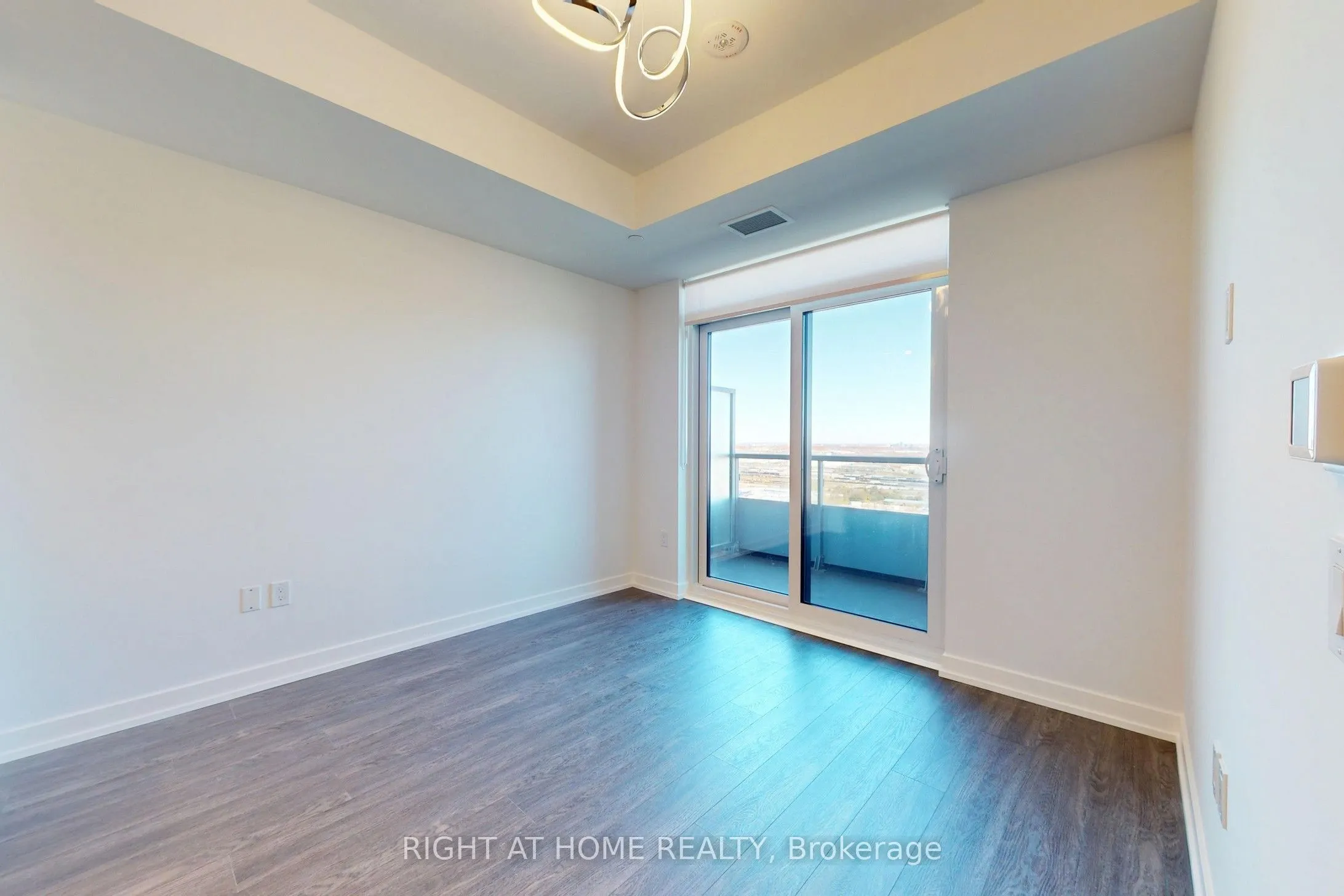 5 Meadowdale Road #2204