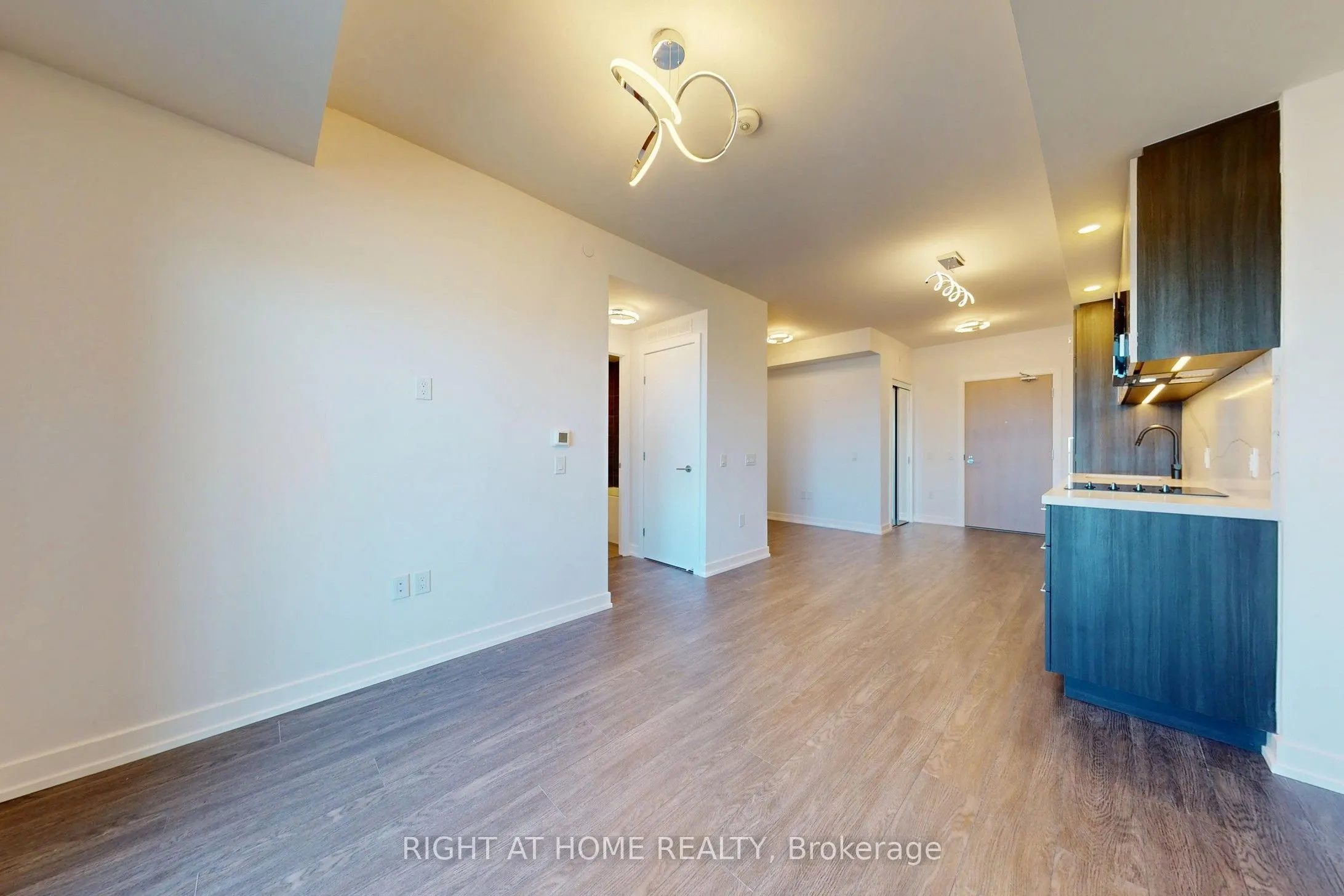 5 Meadowdale Road #2204