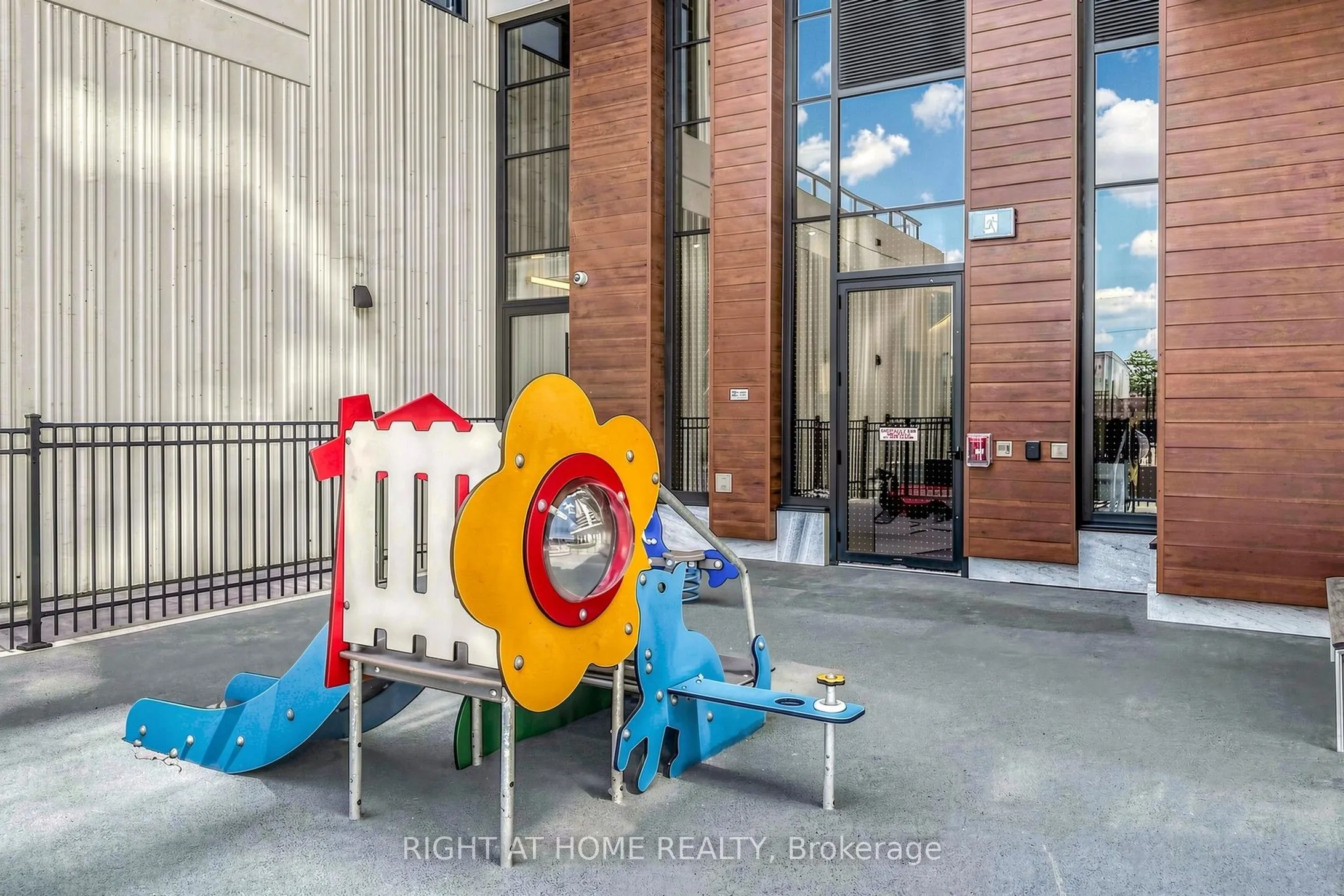 5 Meadowdale Road #2204