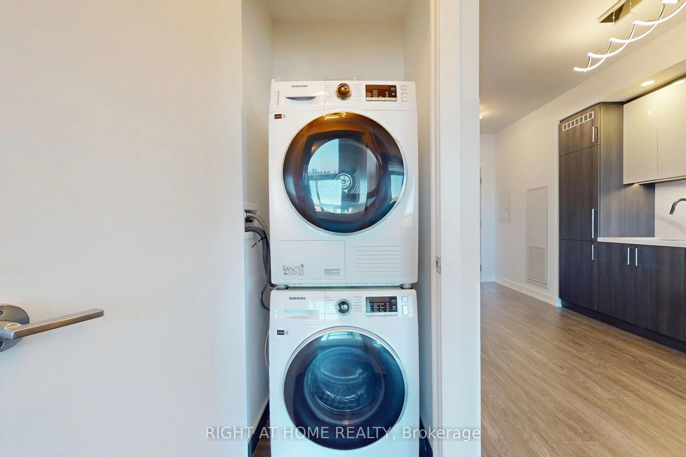 5 Meadowdale Road #2204