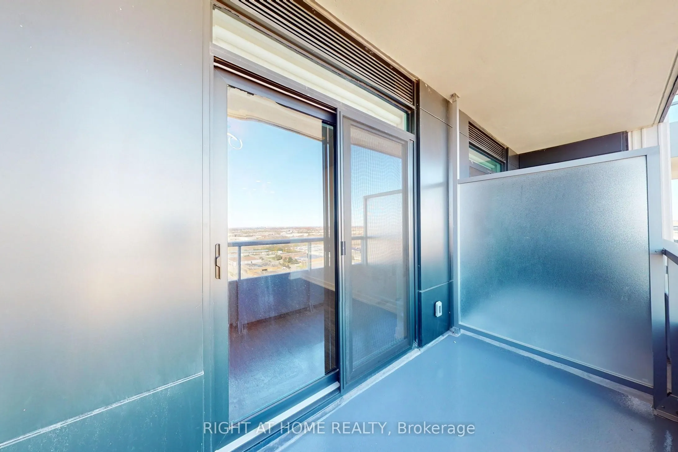 5 Meadowdale Road #2204
