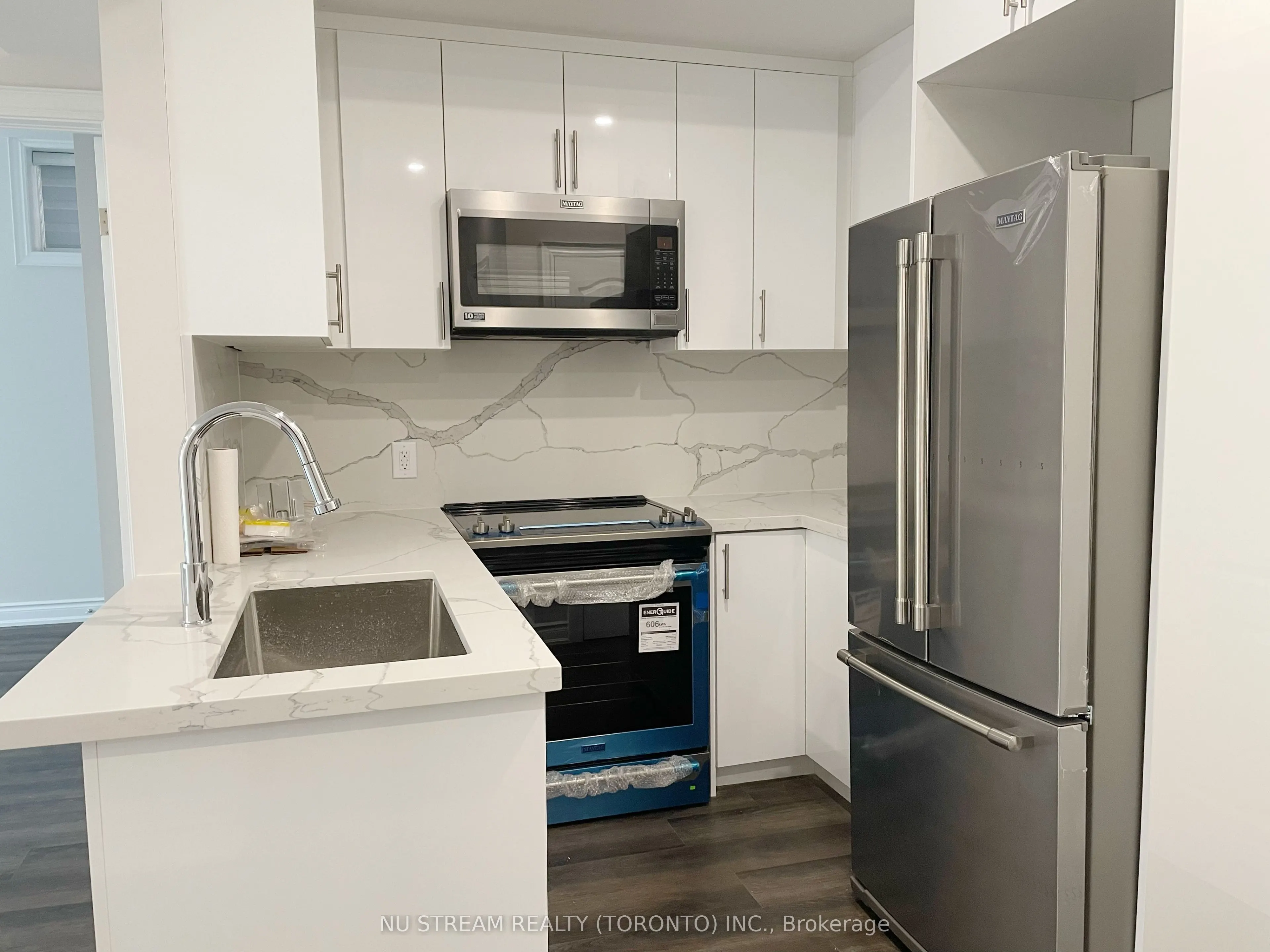 10 Drizzel Crescent #Lower