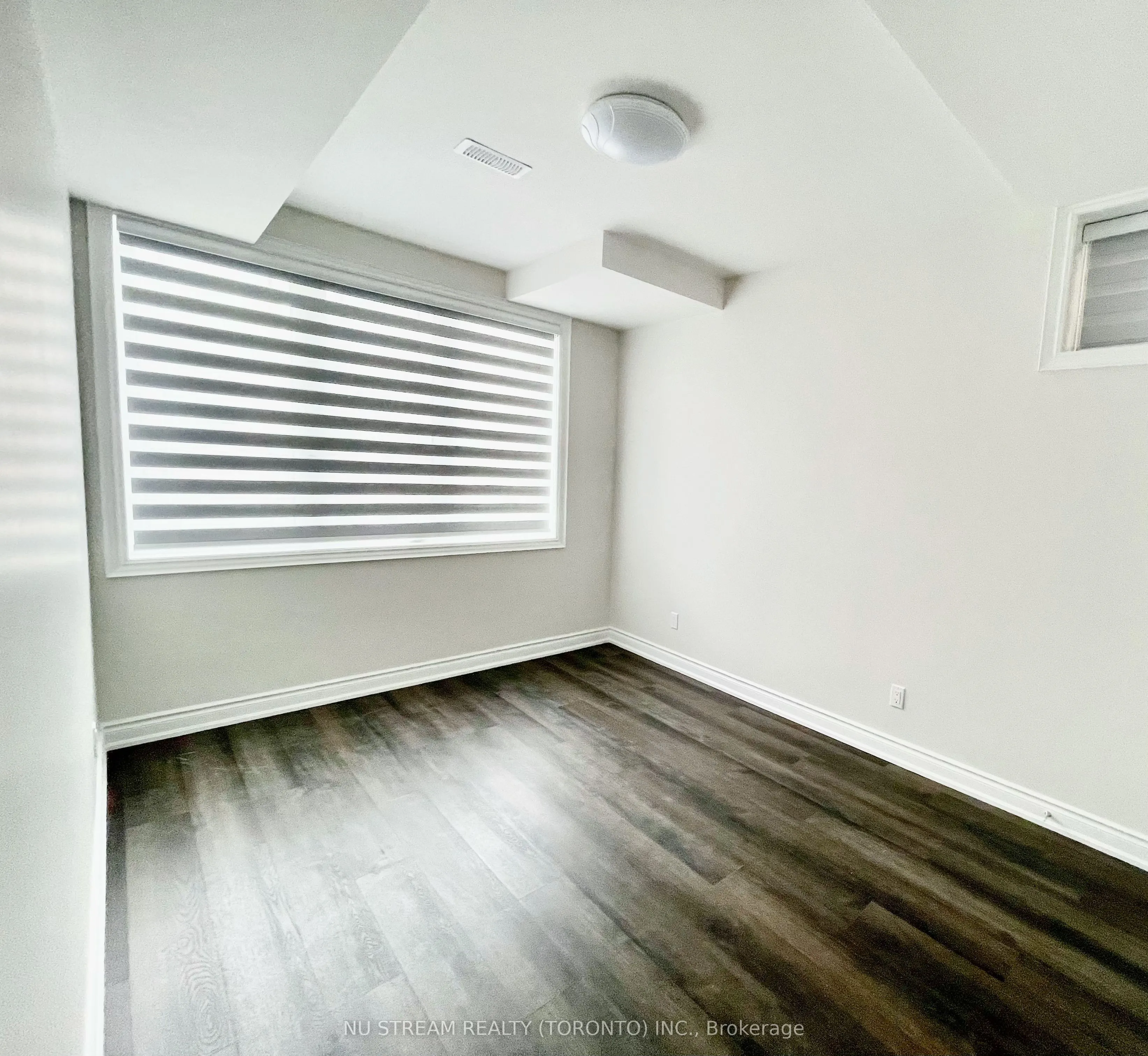 10 Drizzel Crescent #Lower