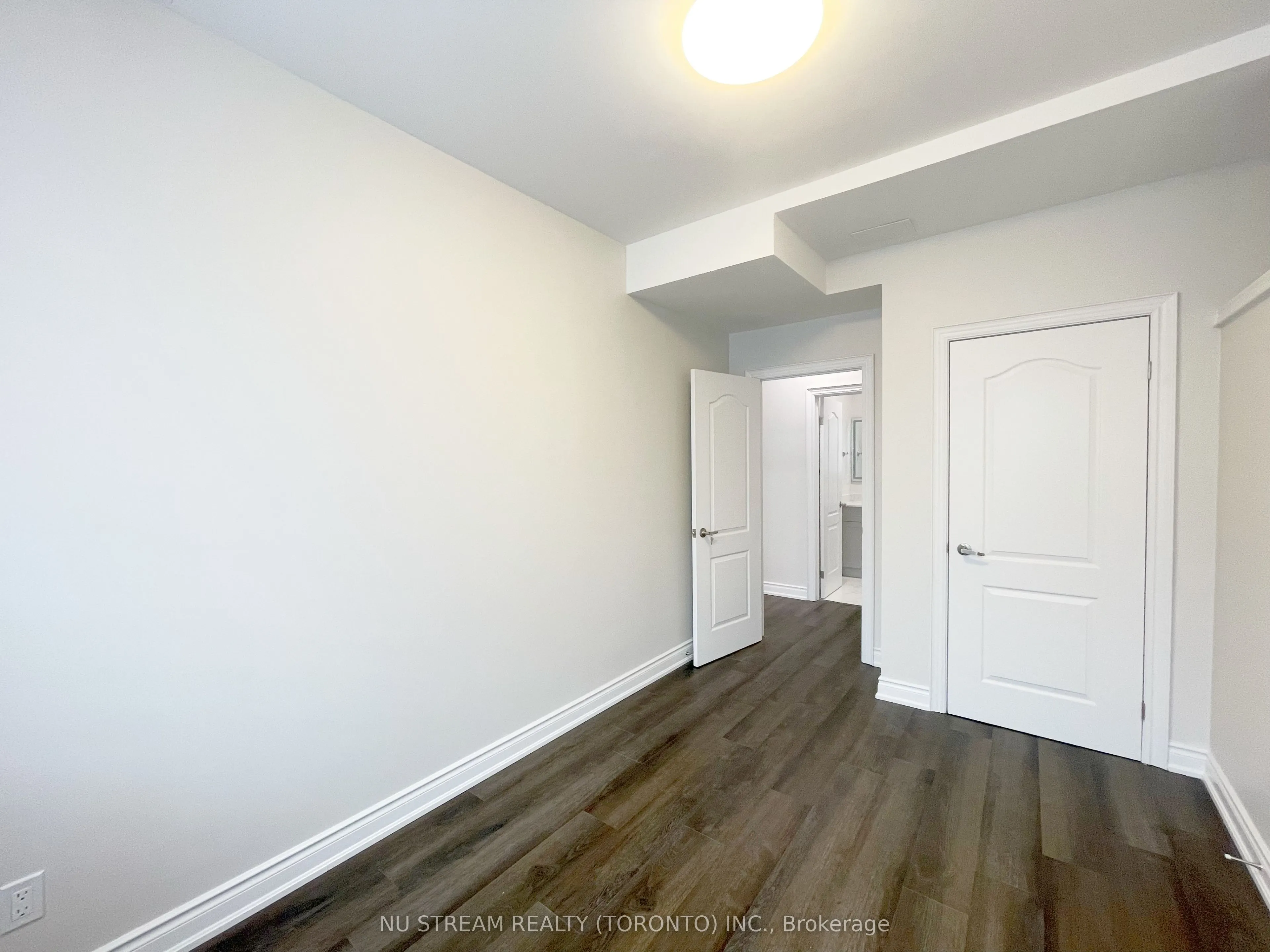 10 Drizzel Crescent #Lower