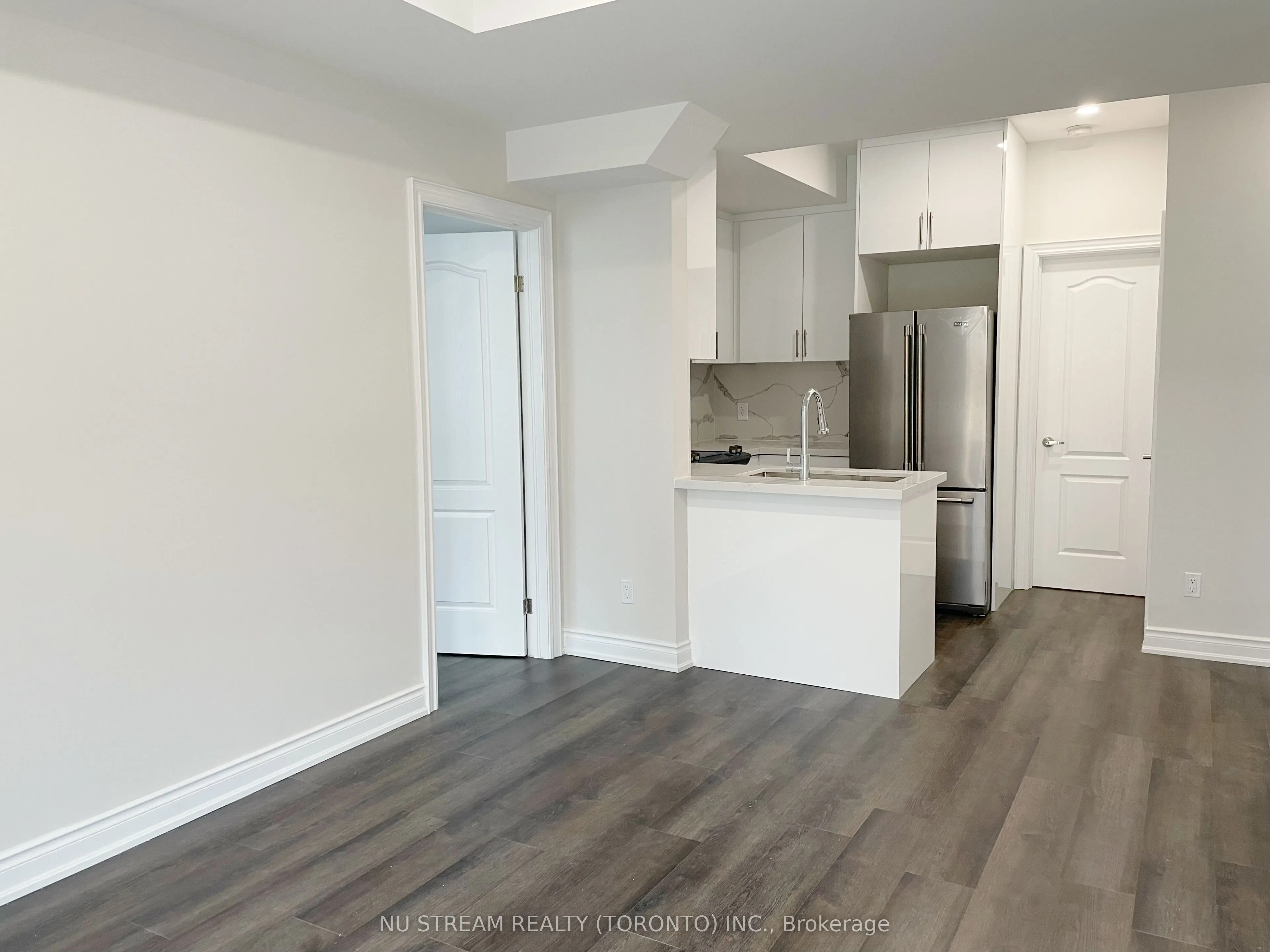 10 Drizzel Crescent #Lower