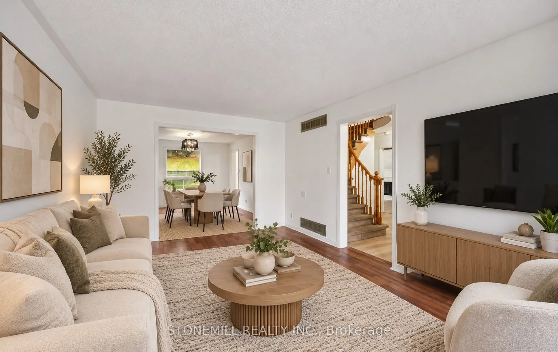 76 Collings Avenue