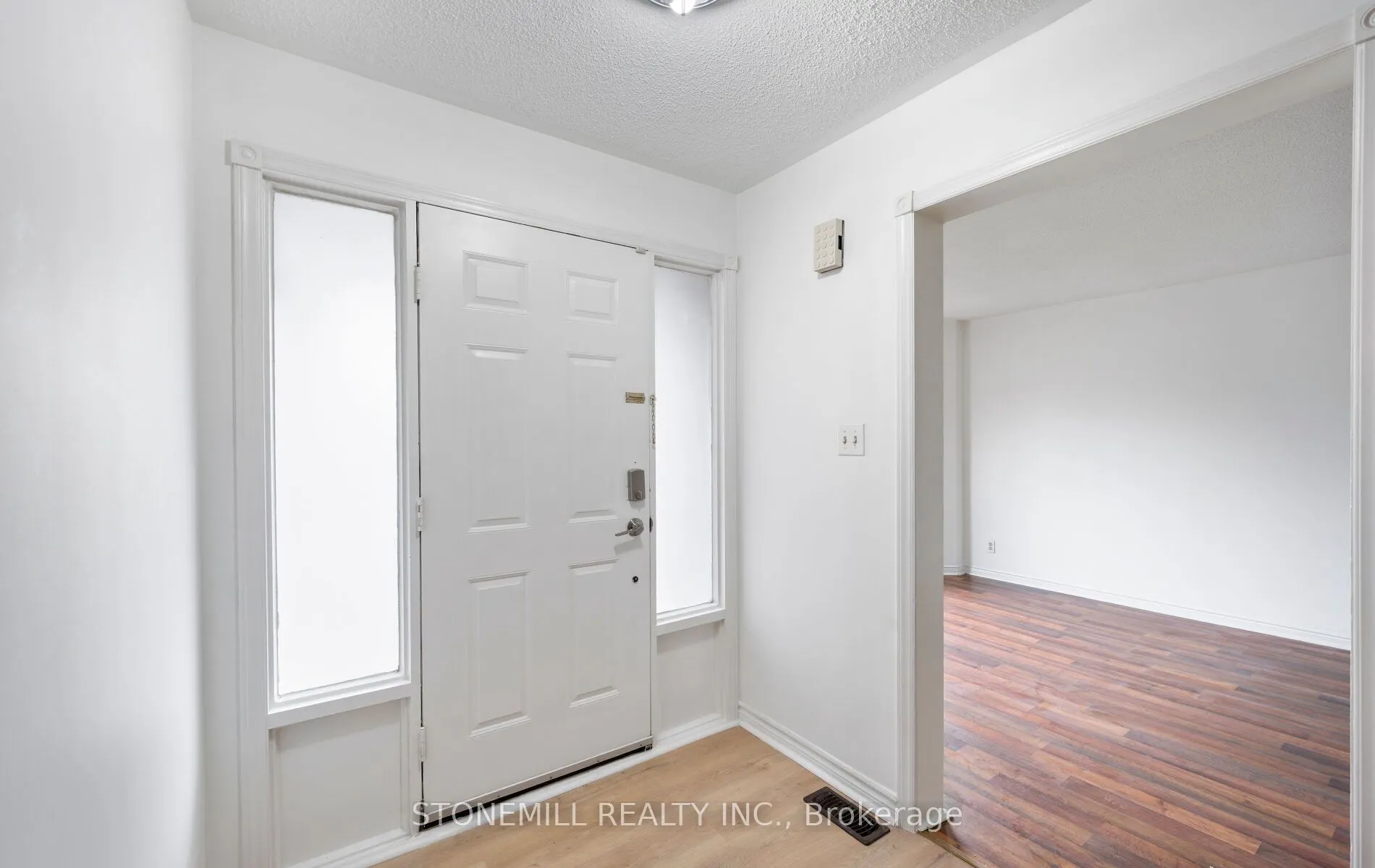 76 Collings Avenue