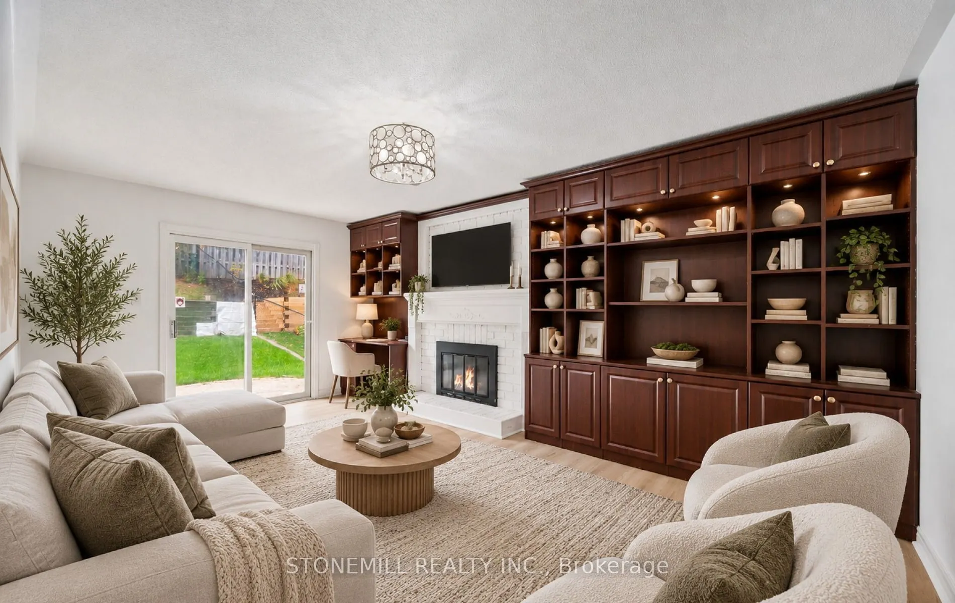 76 Collings Avenue