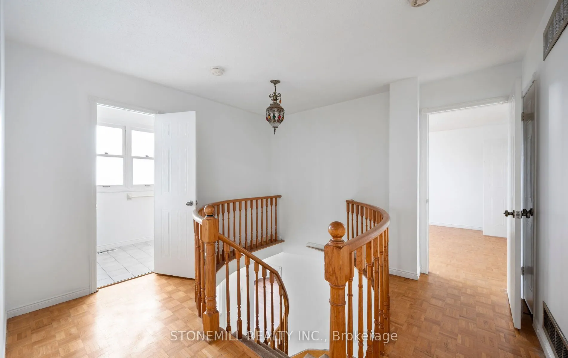 76 Collings Avenue