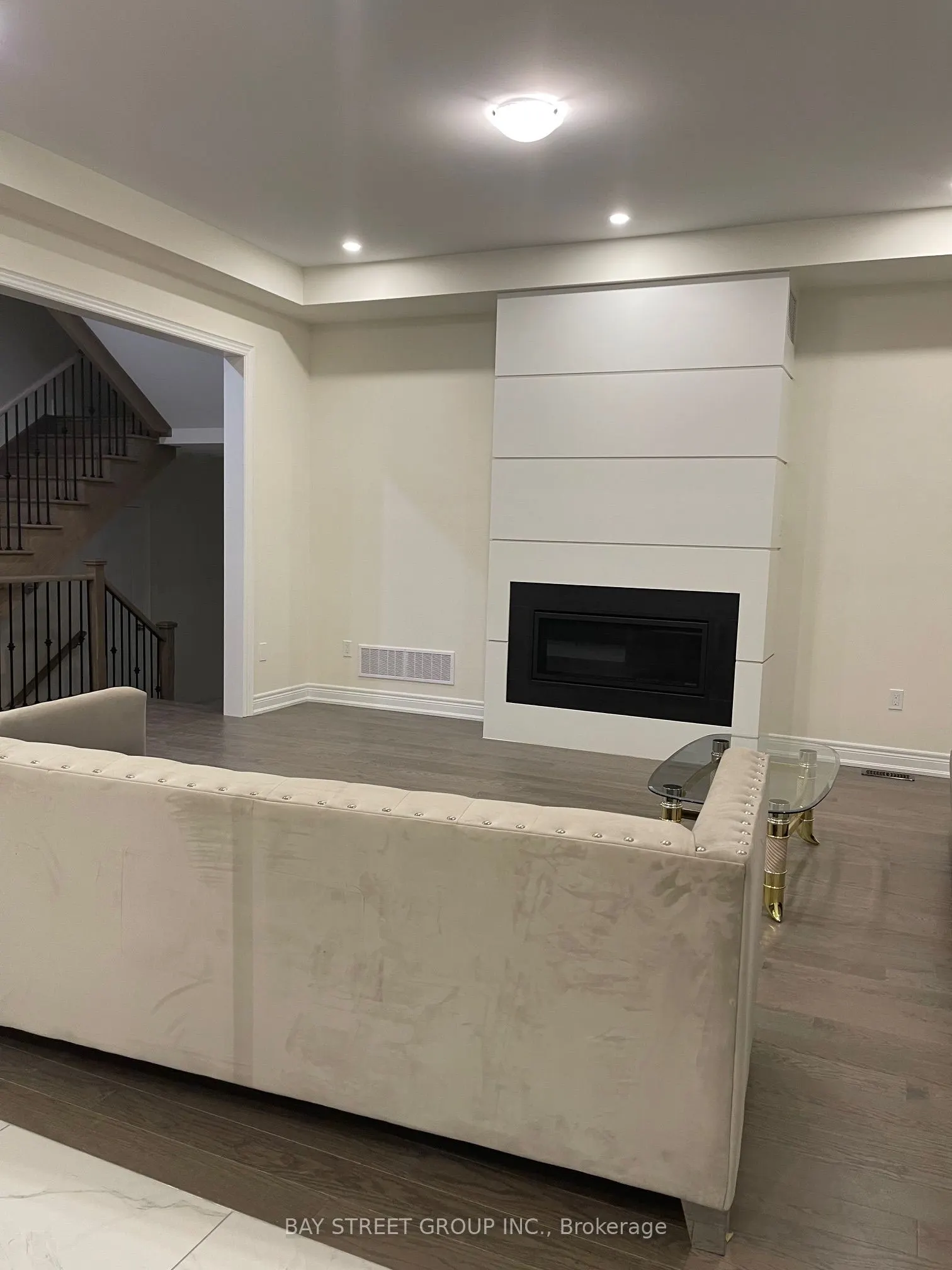 56 Bud leggett Cres Crescent #room