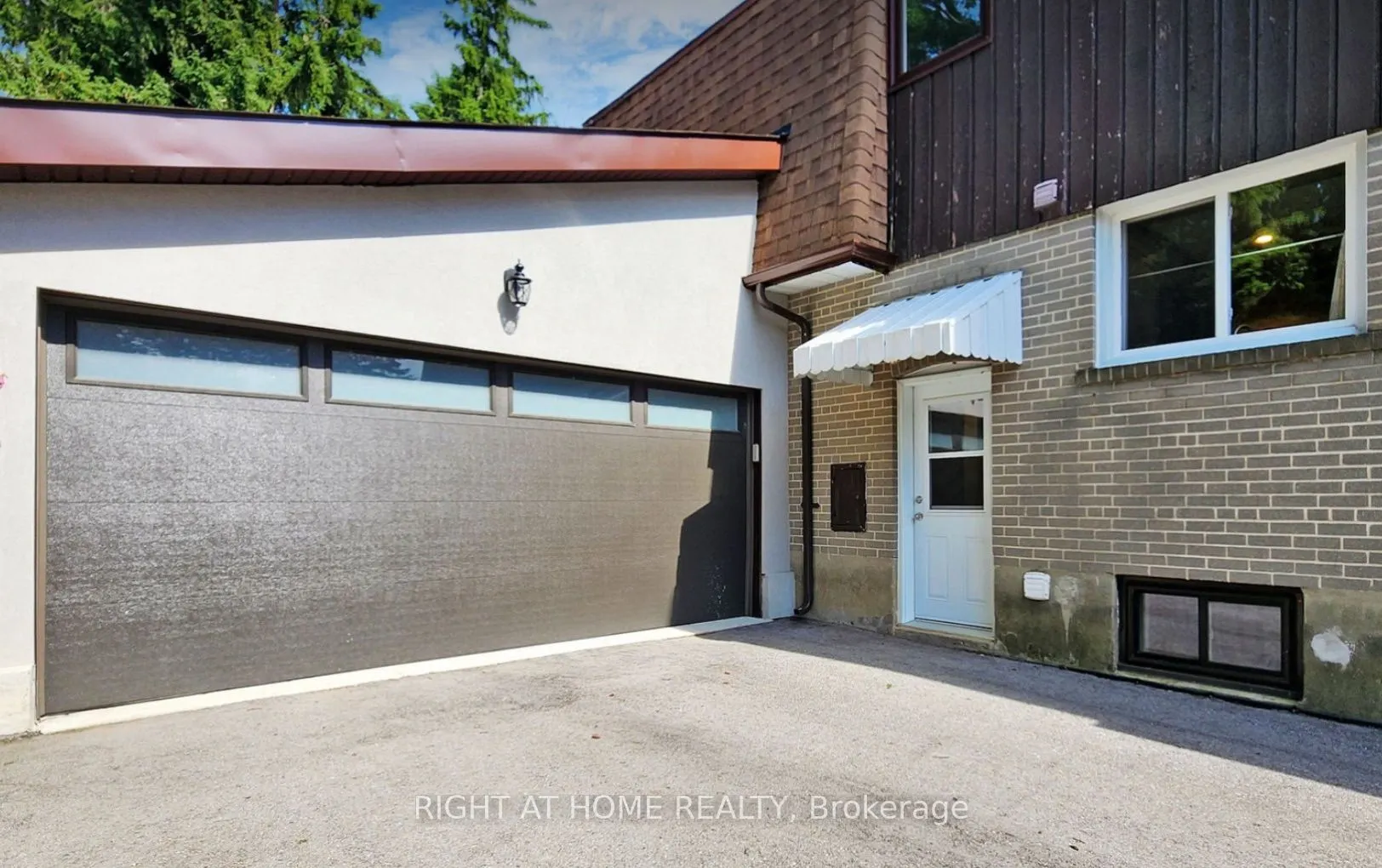 36 Aurora Heights Drive #Upper Level