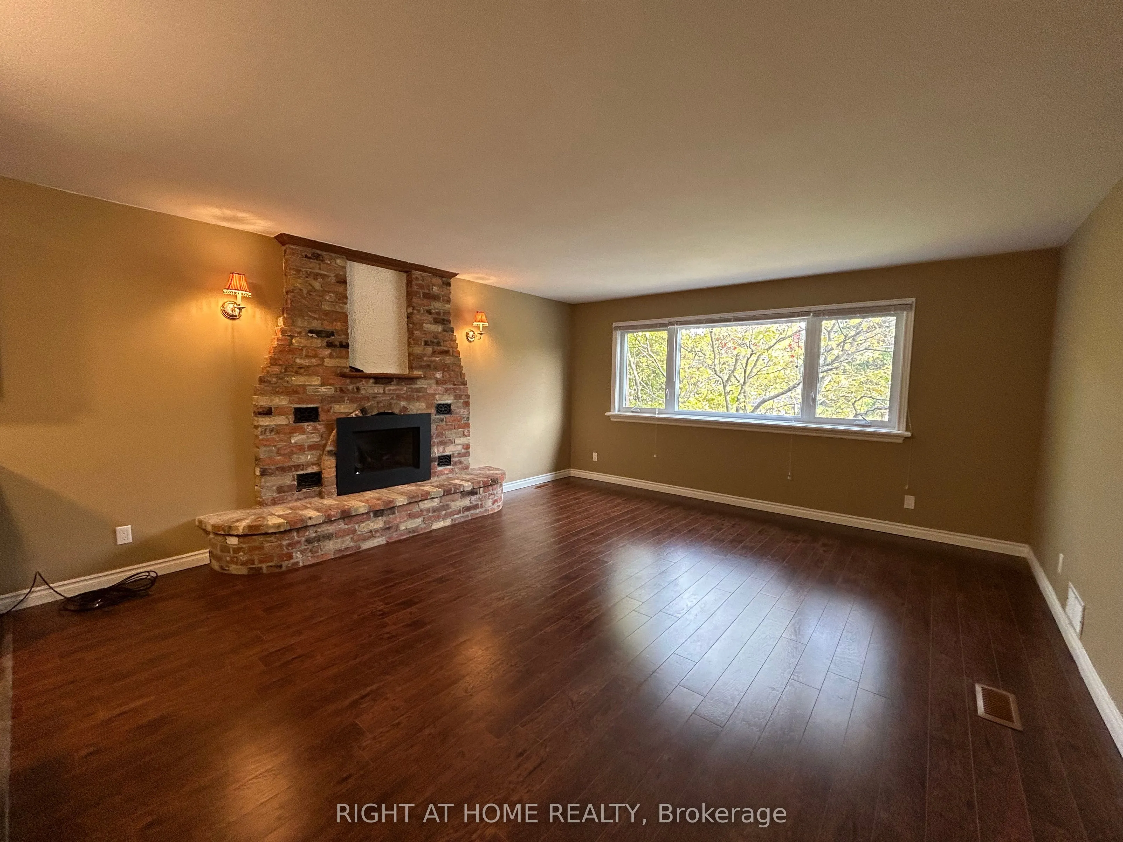 36 Aurora Heights Drive #Upper Level