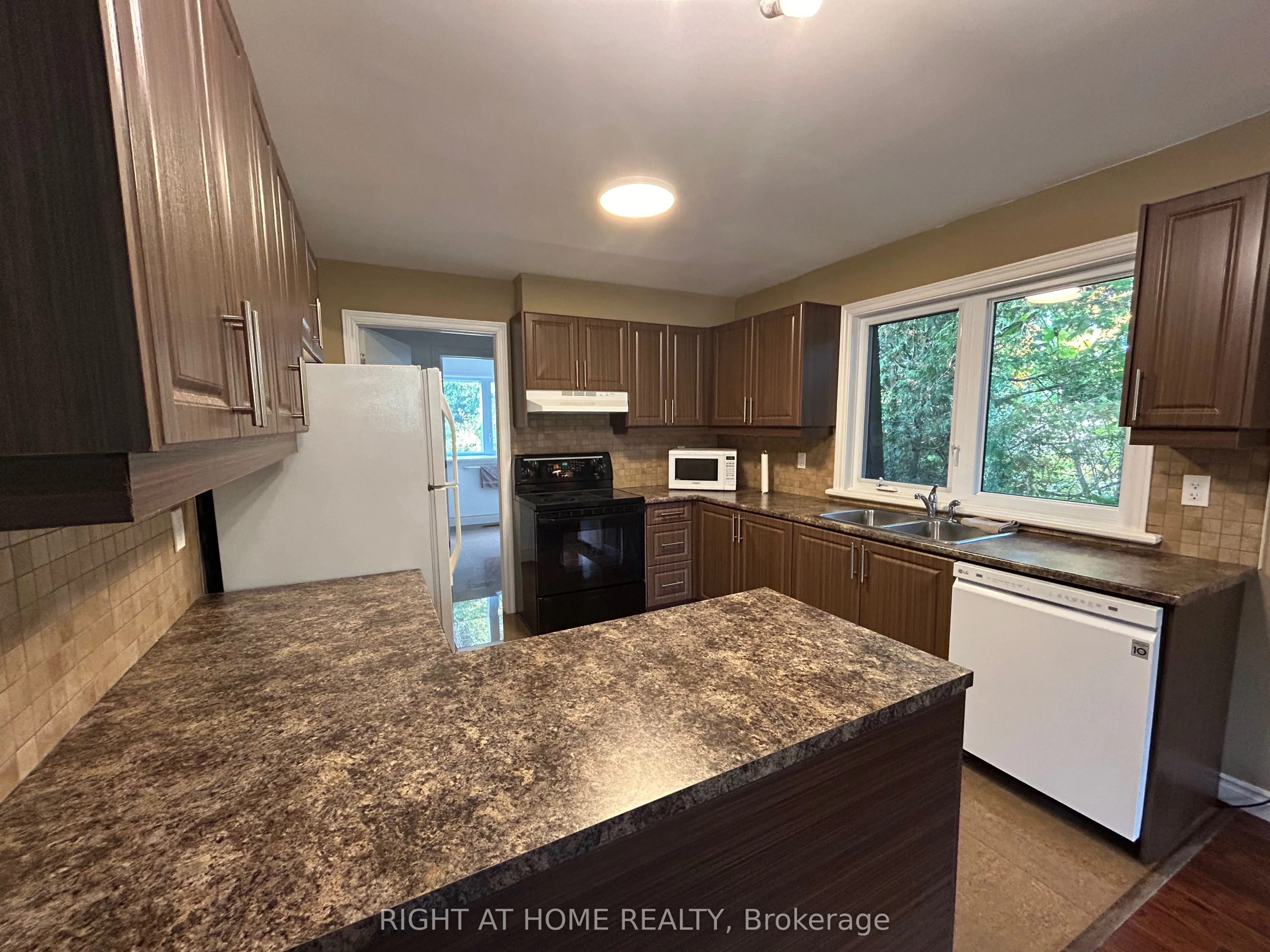 36 Aurora Heights Drive #Upper Level