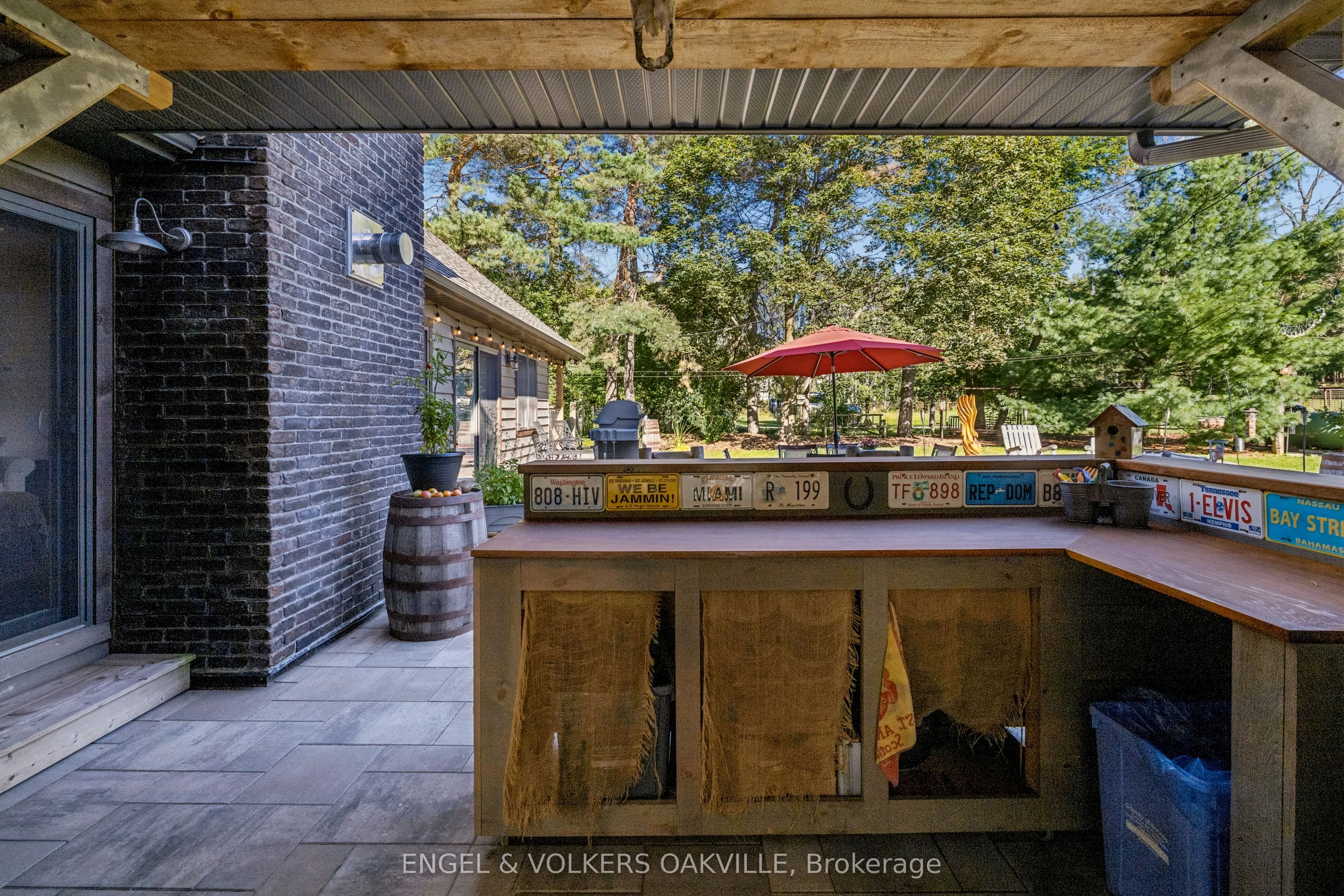 4143 Vivian Road