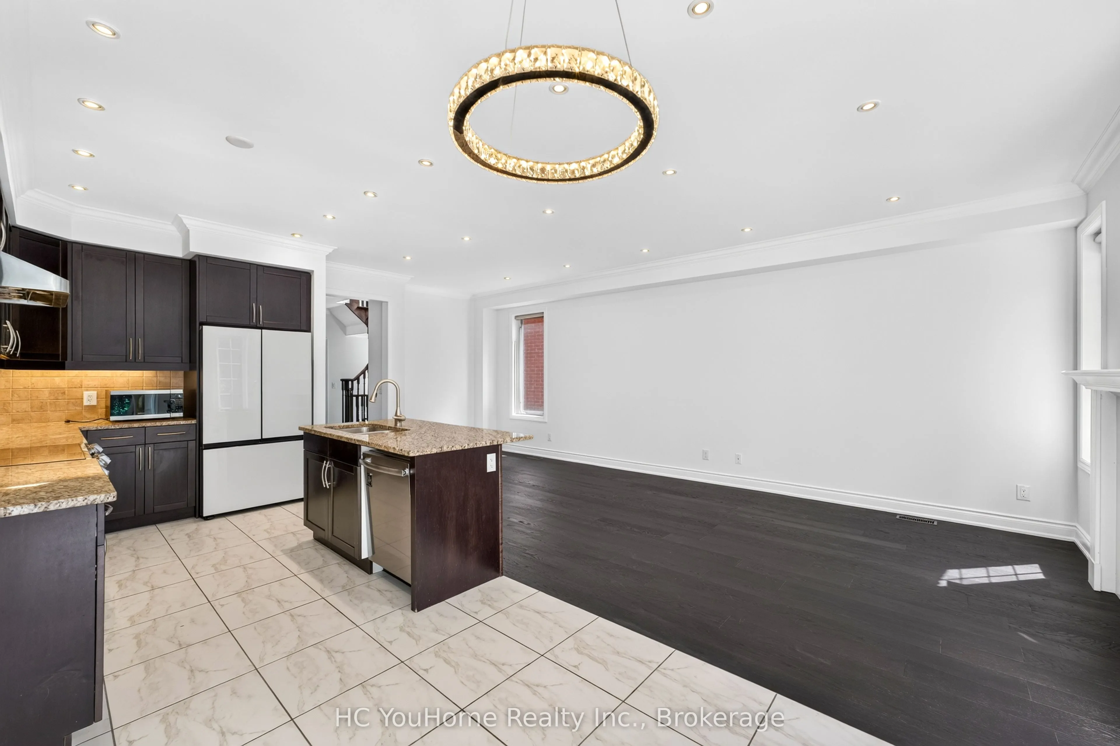 112 Lacewood Drive