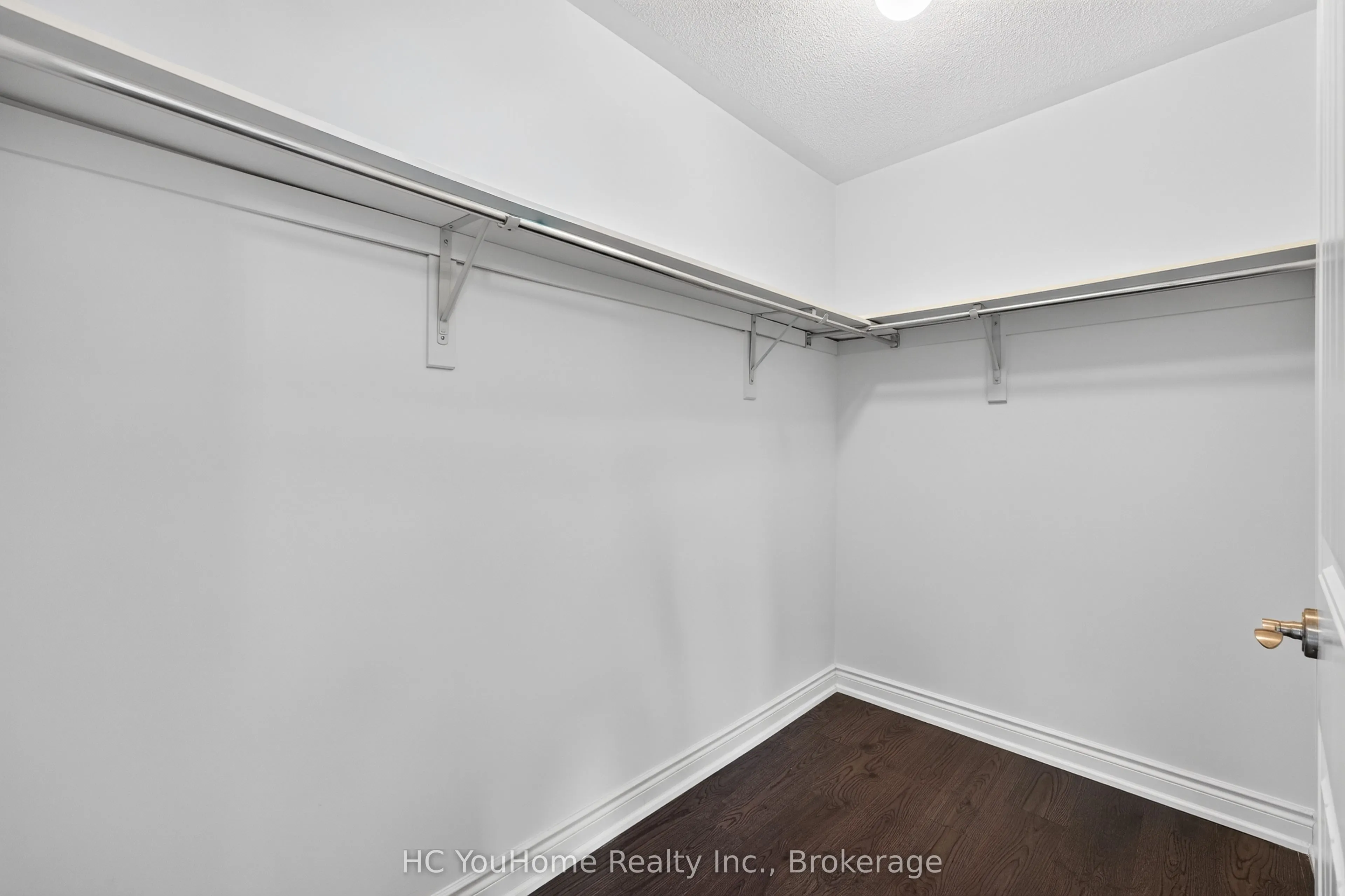 112 Lacewood Drive