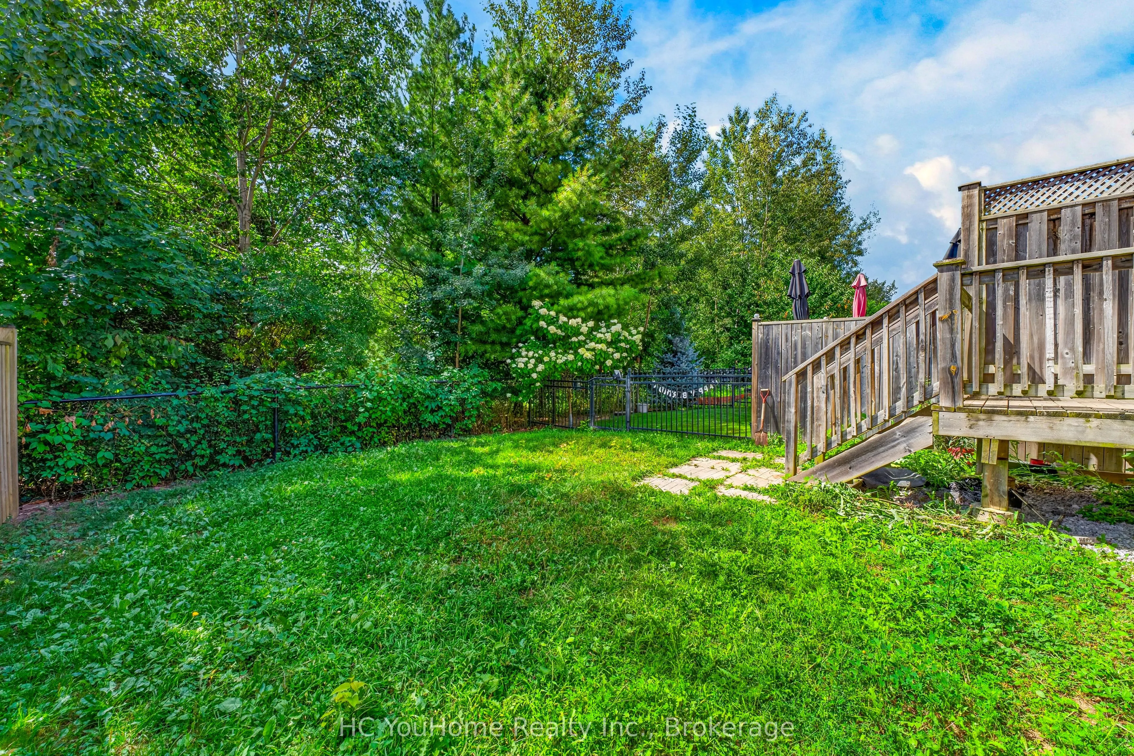 112 Lacewood Drive