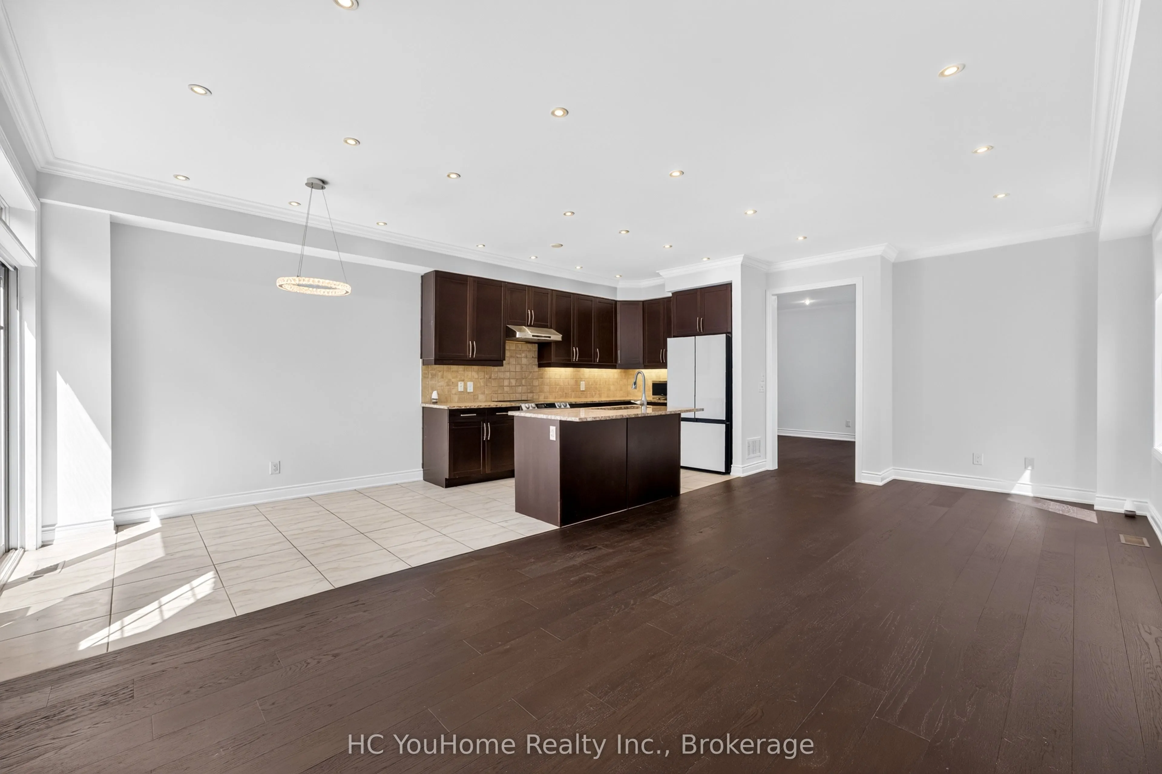 112 Lacewood Drive
