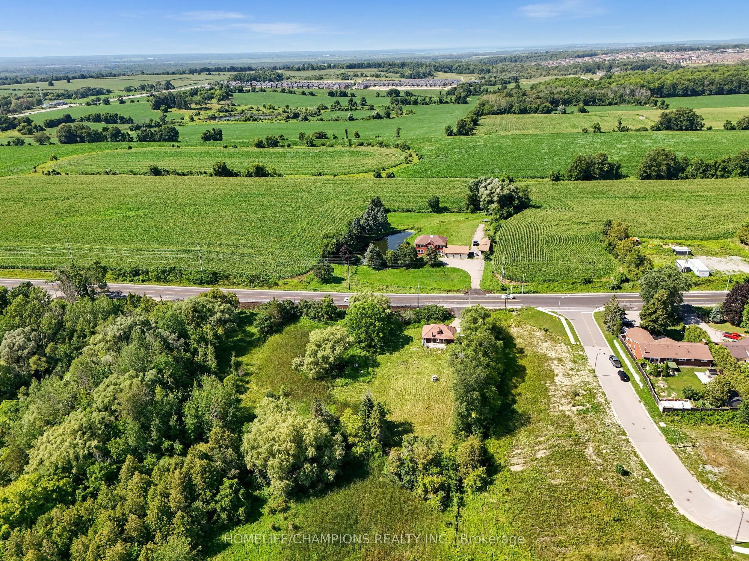 997 Mount Albert Road