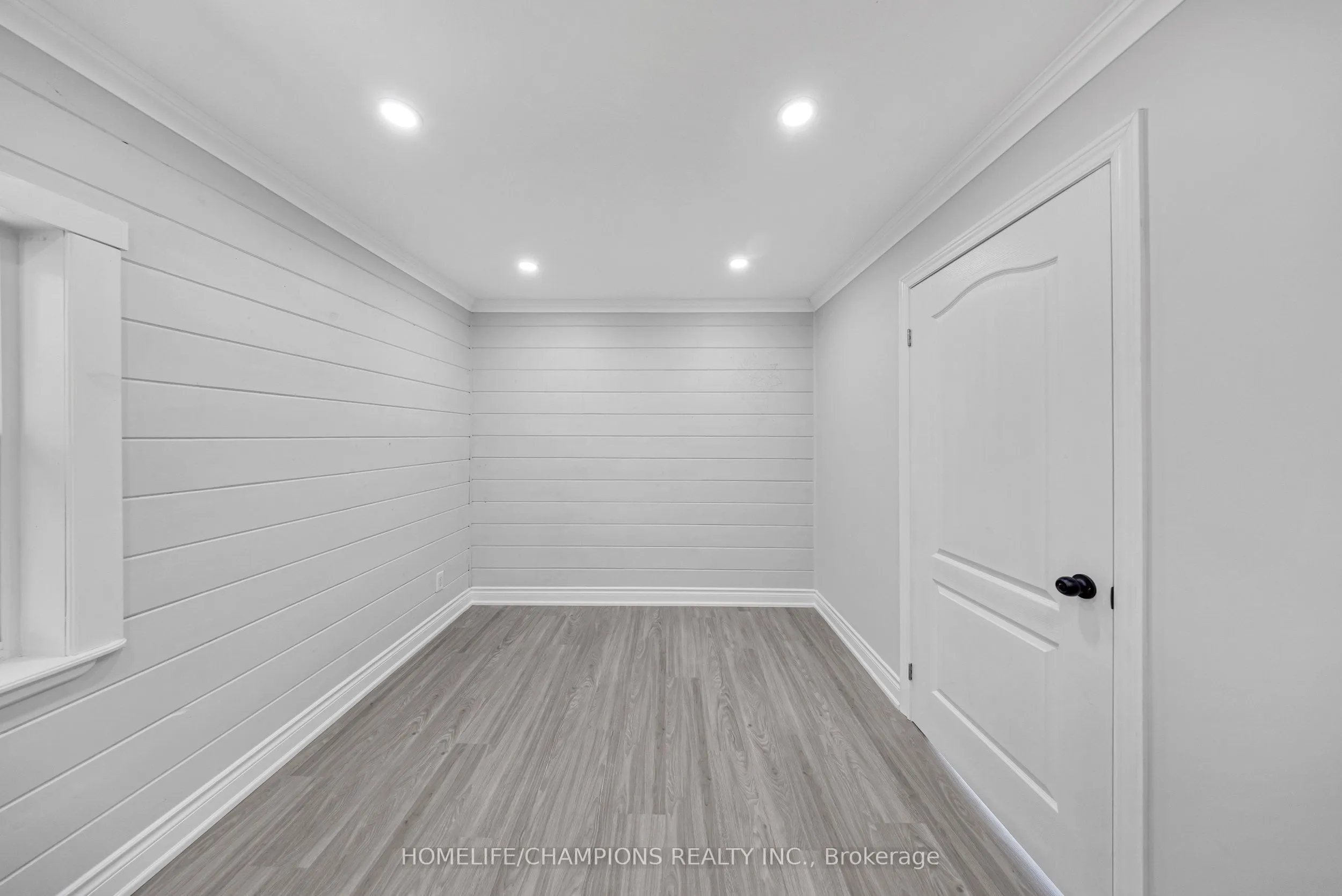 997 Mount Albert Road