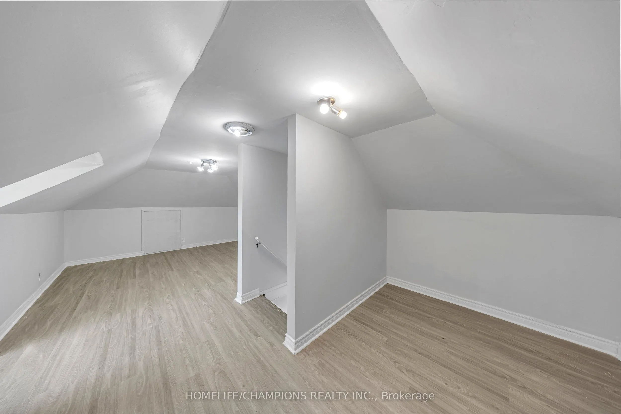 997 Mount Albert Road