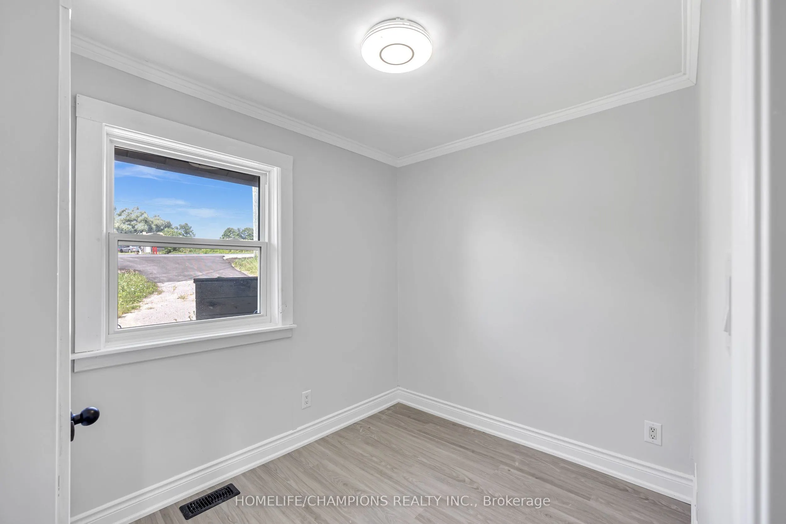 997 Mount Albert Road