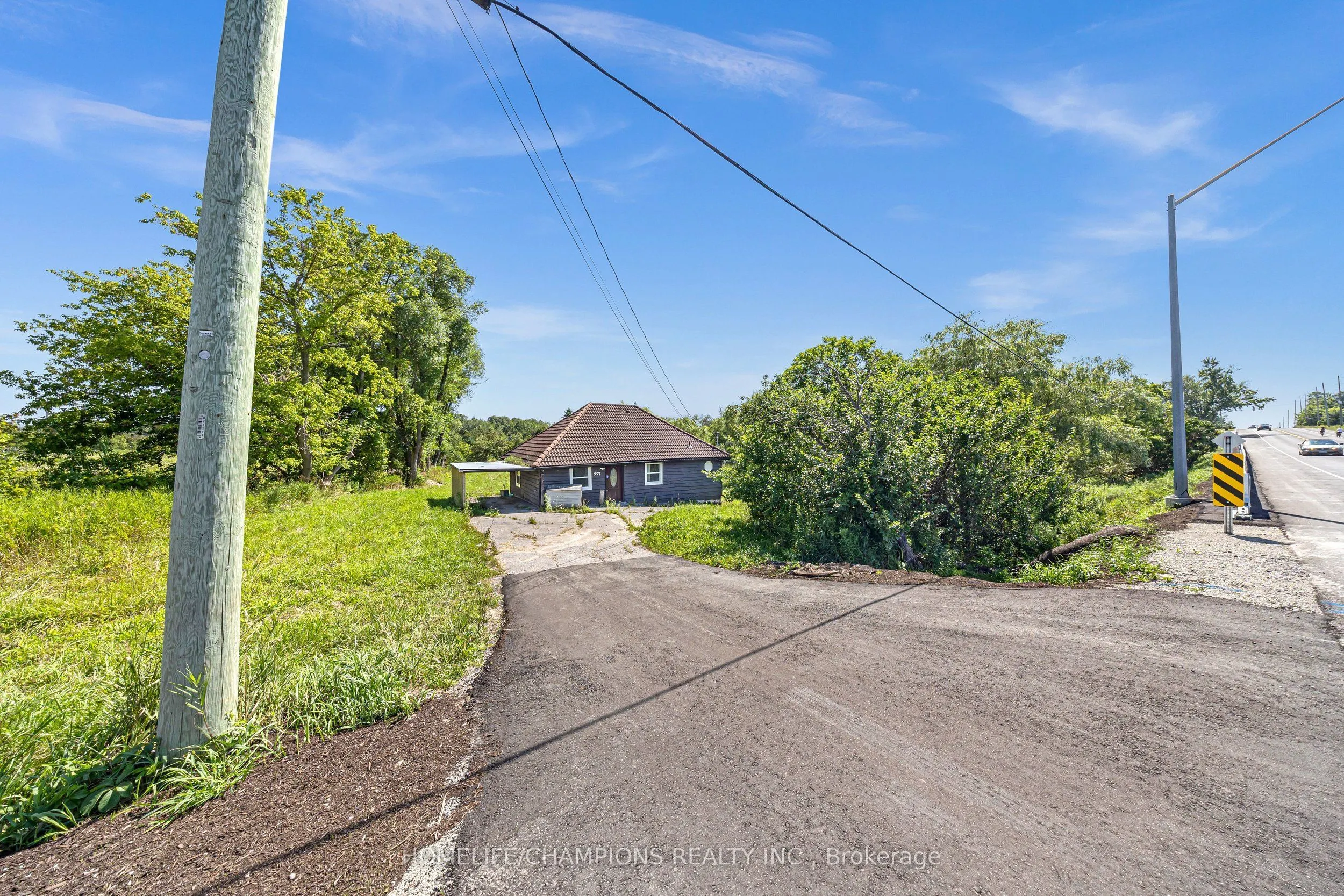 997 Mount Albert Road