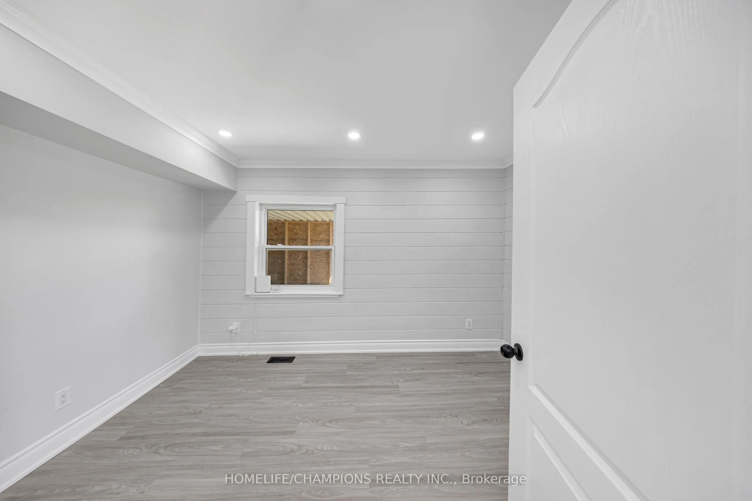 997 Mount Albert Road