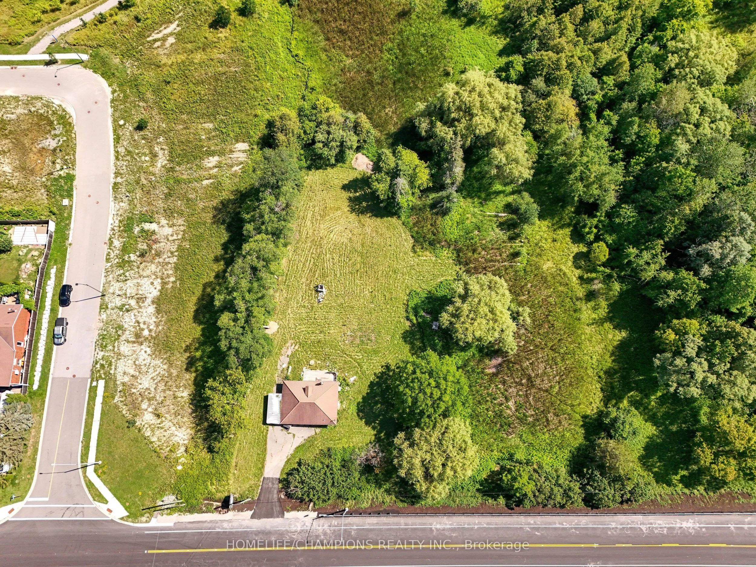 997 Mount Albert Road