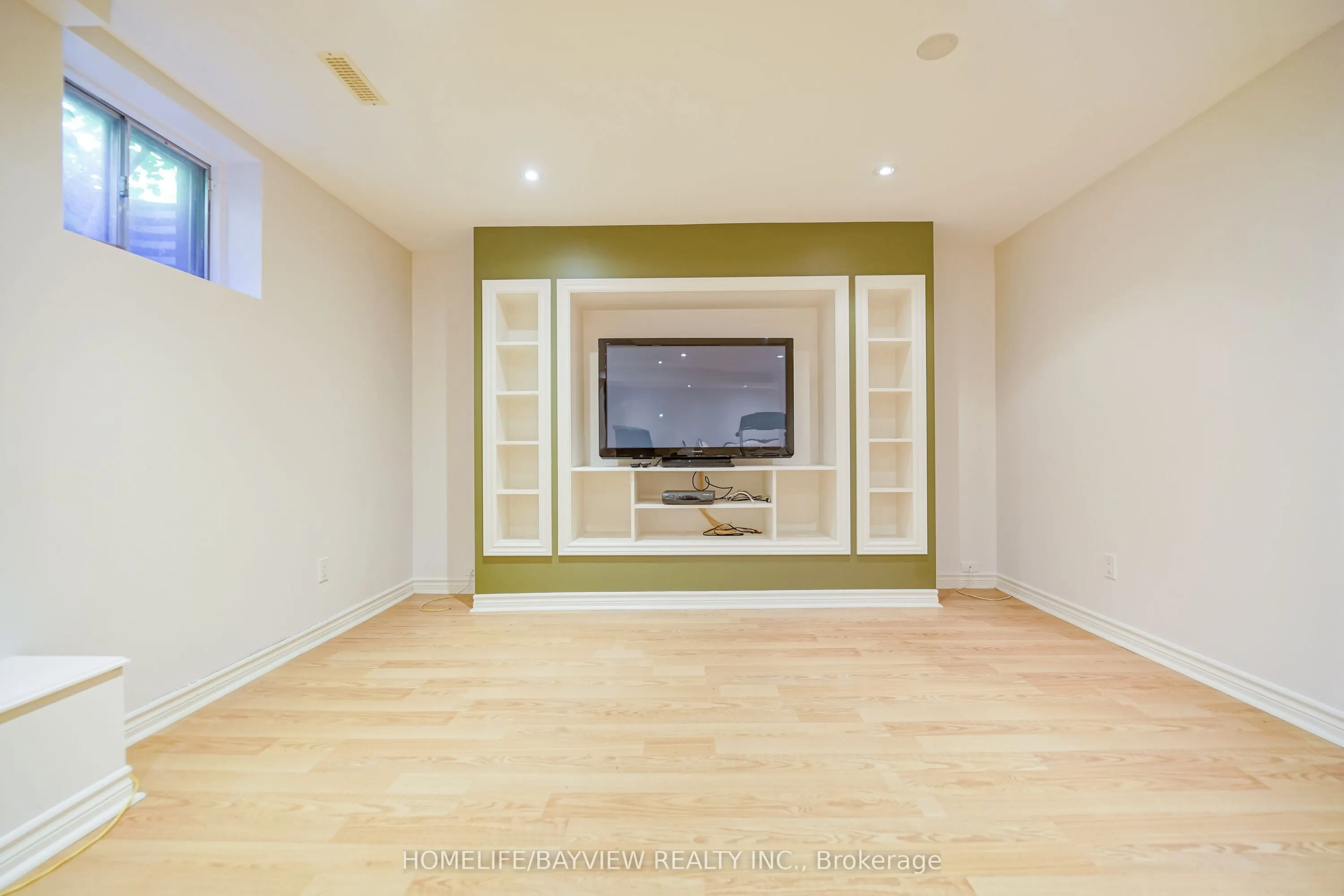 580 Elgin Mills Road W