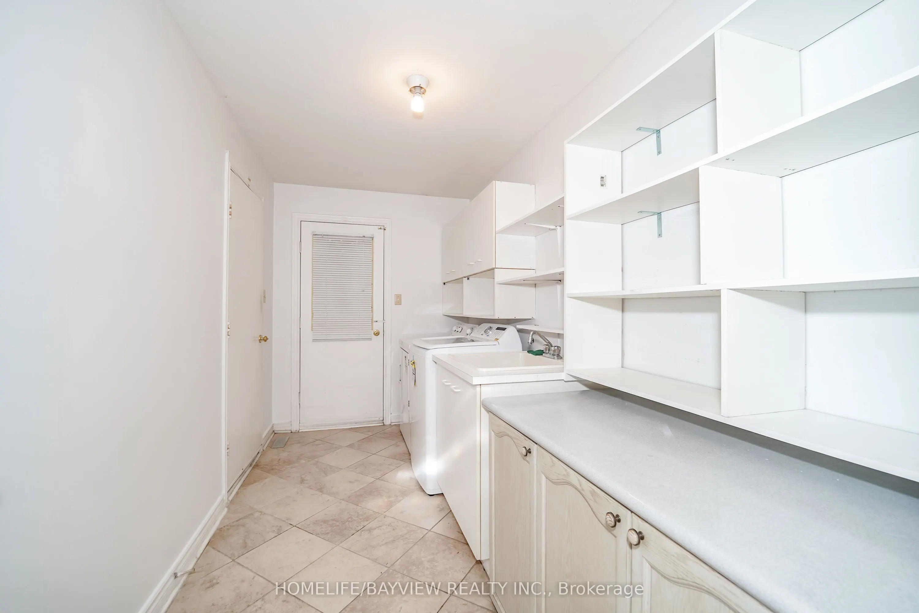 580 Elgin Mills Road W