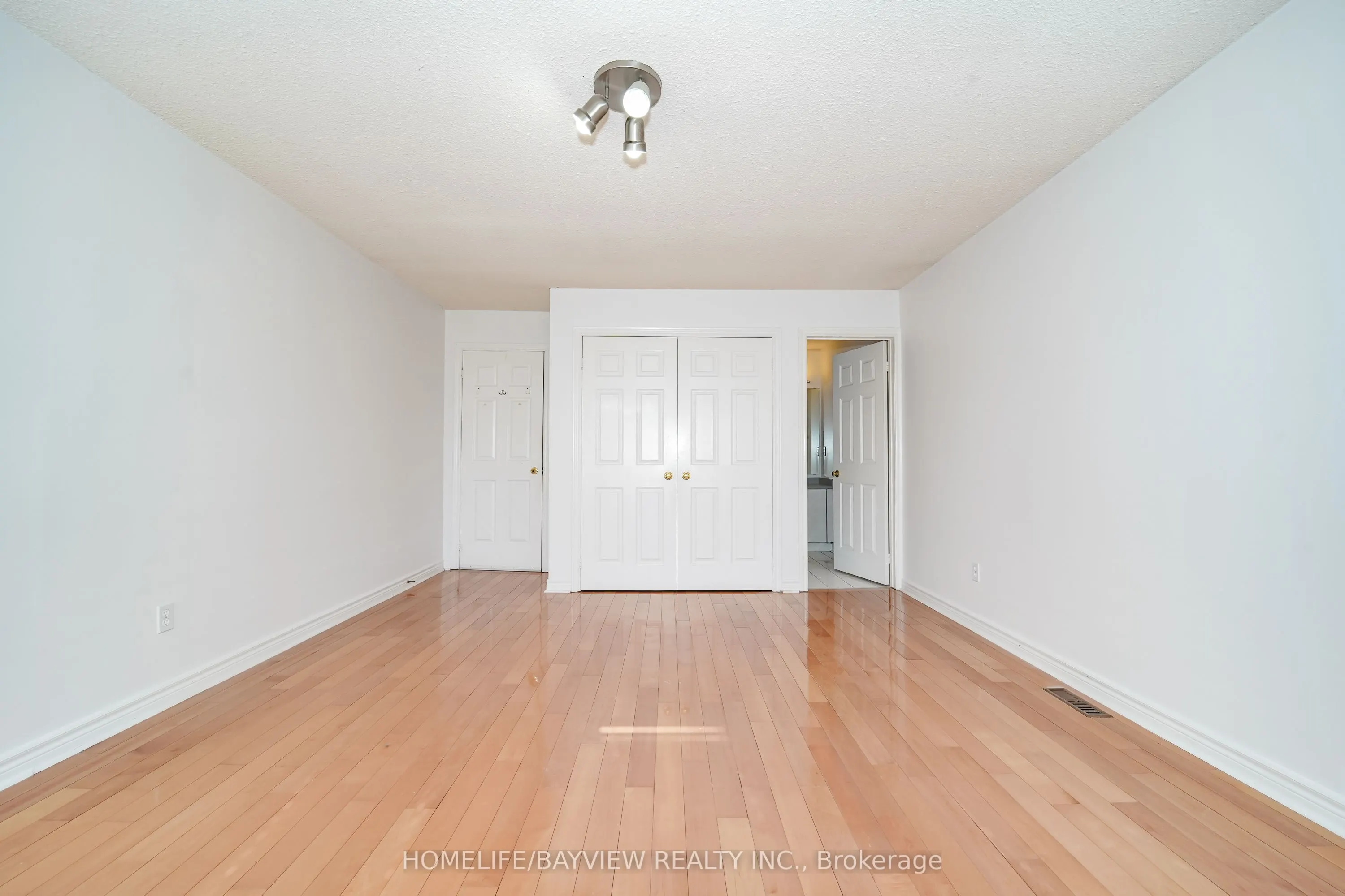 580 Elgin Mills Road W