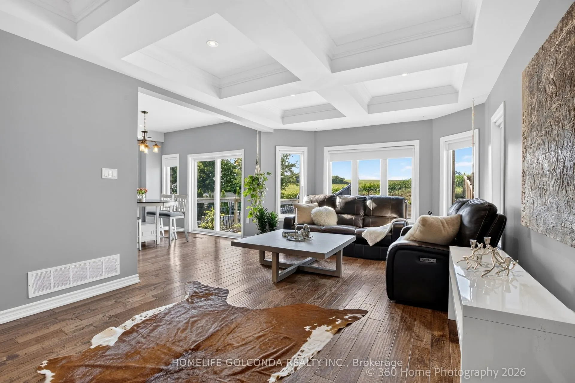 40 Ridge Gate Crescent