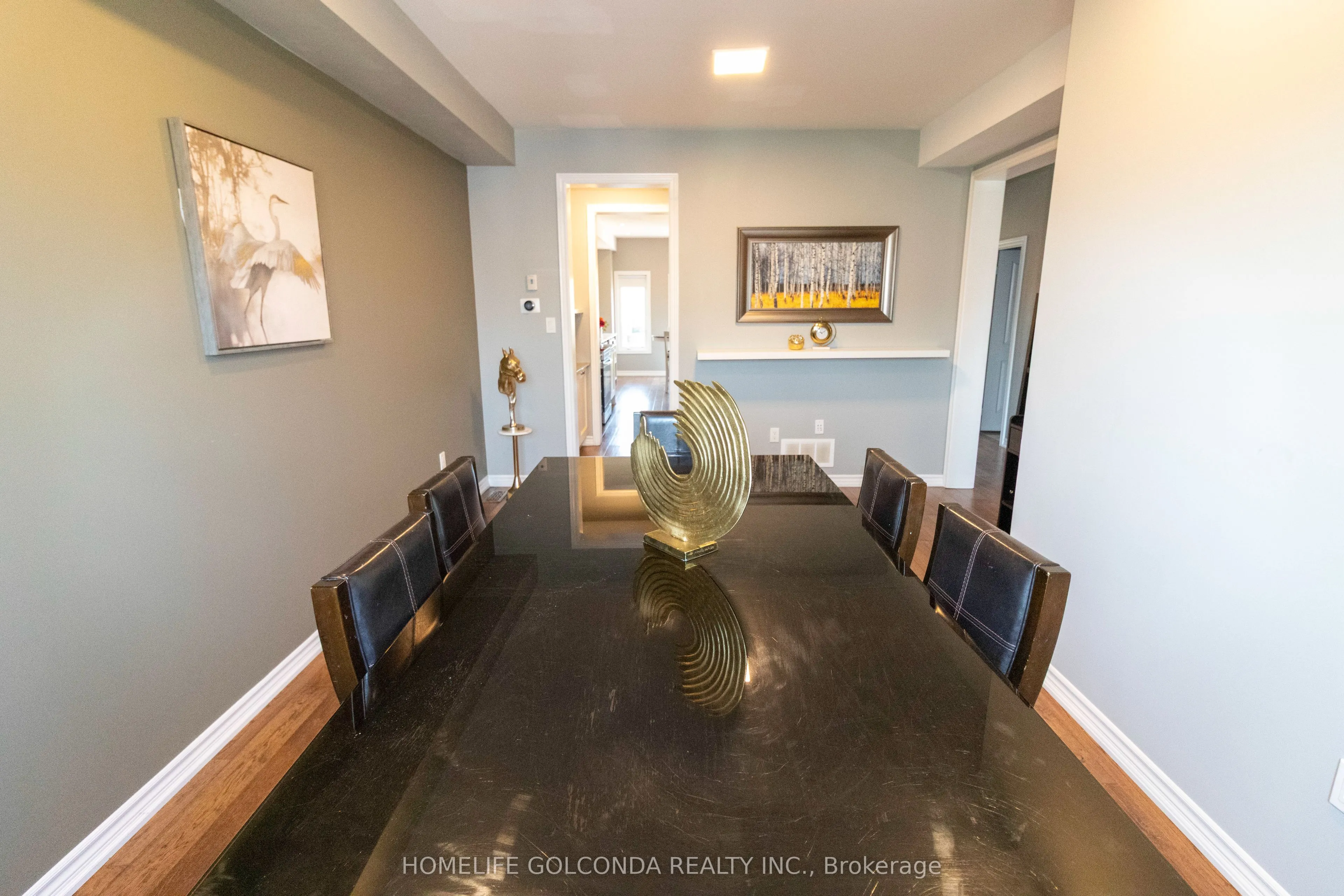 40 Ridge Gate Crescent