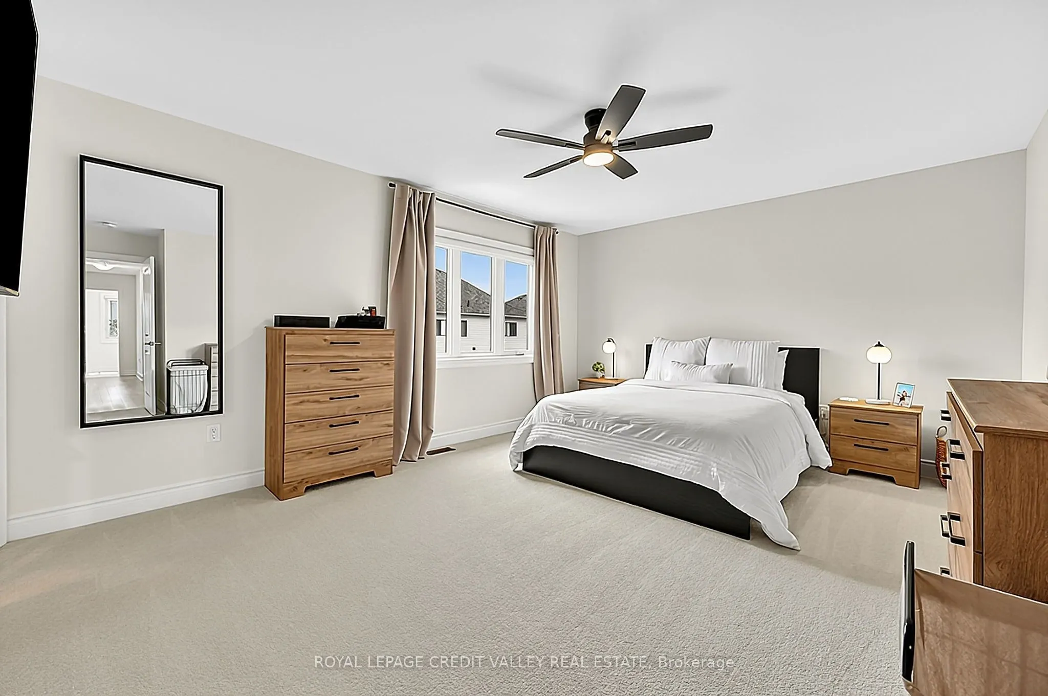 112 Lorne Thomas Place