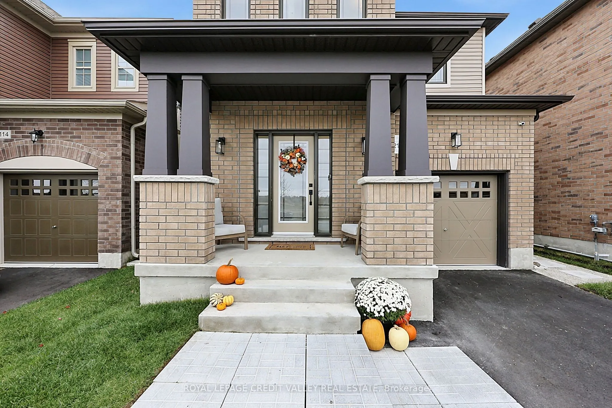 112 Lorne Thomas Place