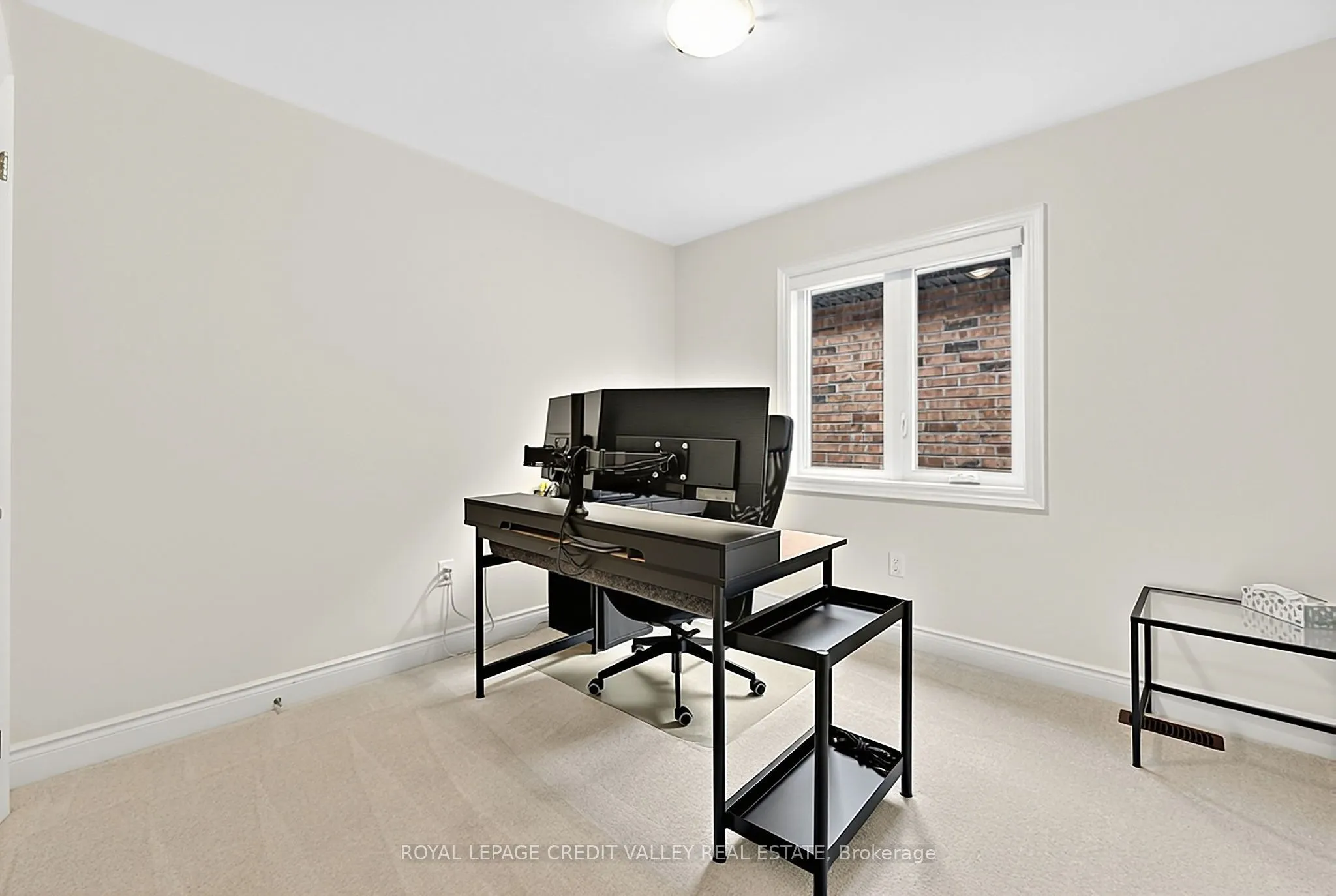 112 Lorne Thomas Place