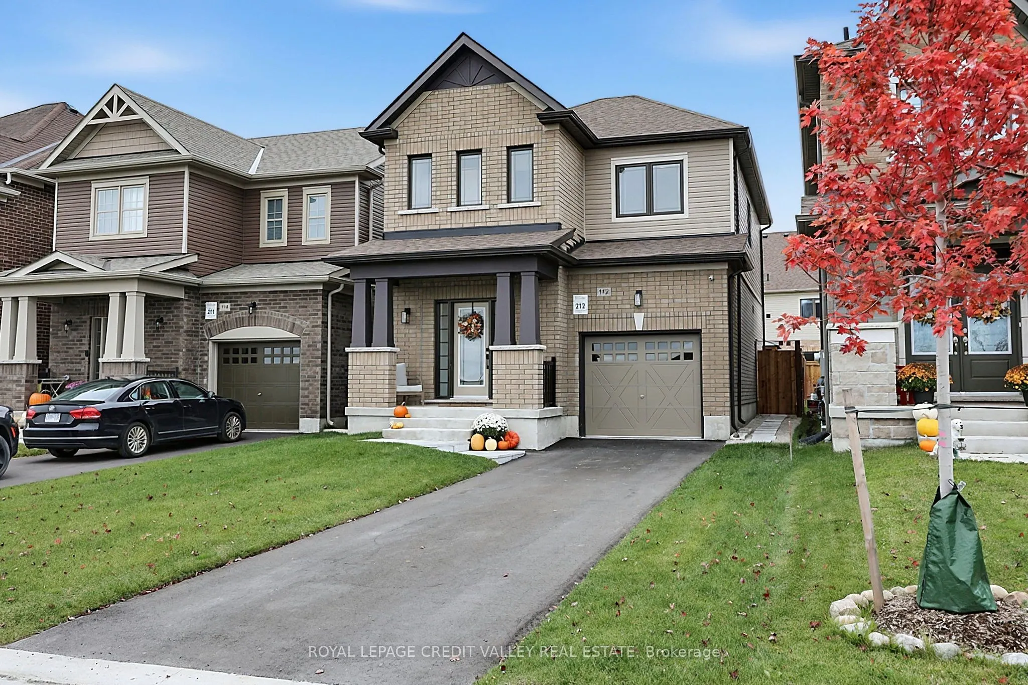 112 Lorne Thomas Place