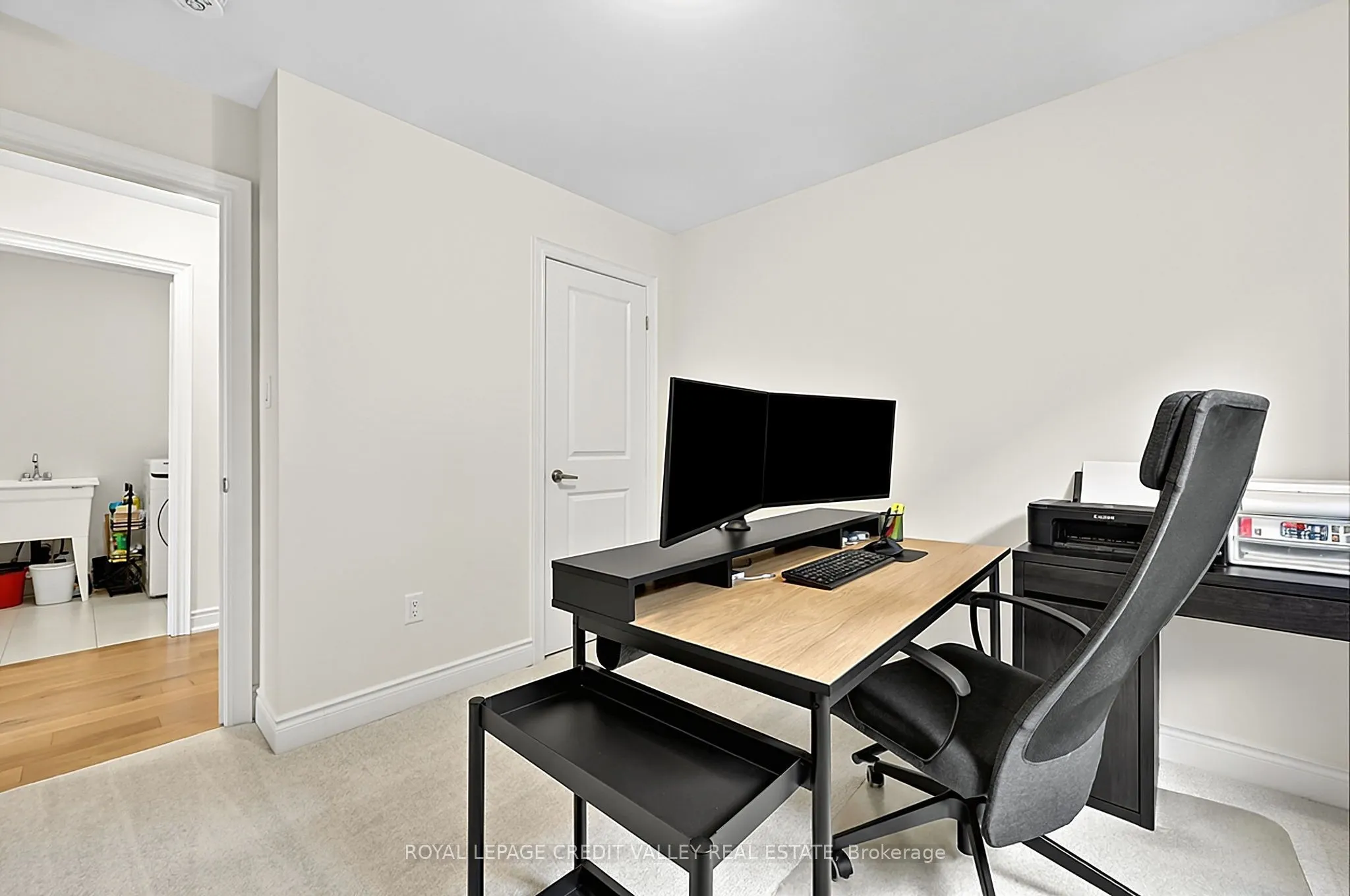 112 Lorne Thomas Place
