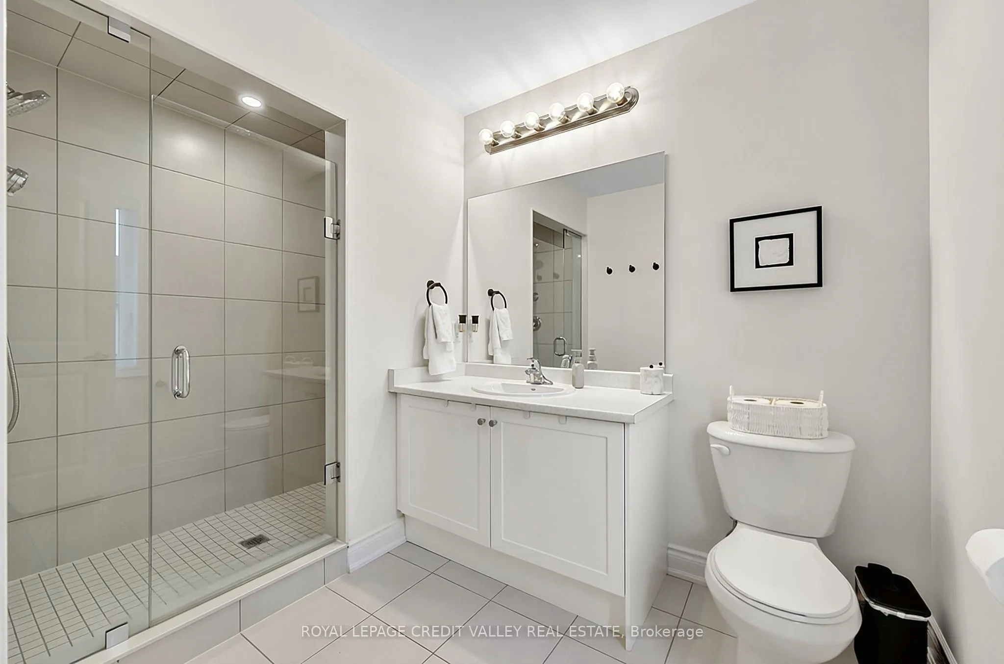 112 Lorne Thomas Place