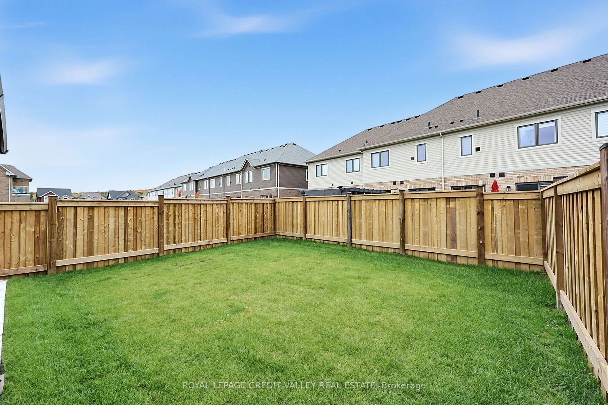 112 Lorne Thomas Place
